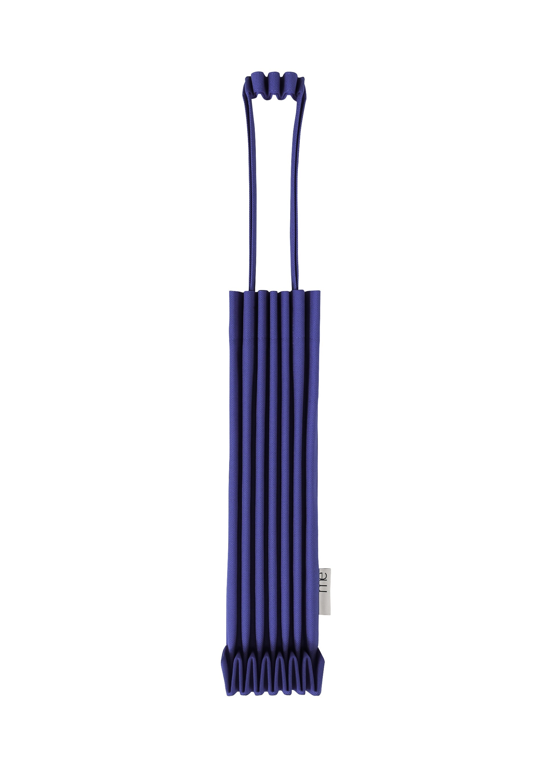 meイッセイミヤ TRUNK PLEATS BAG ブルー me ISSEY MIYAKEからTRUNK PLEATS BAGのオンラインストア限定色