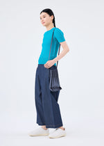 TRUNK PLEATS BAG 12、バッグ&財布_ショルダーバッグ、着用画像1