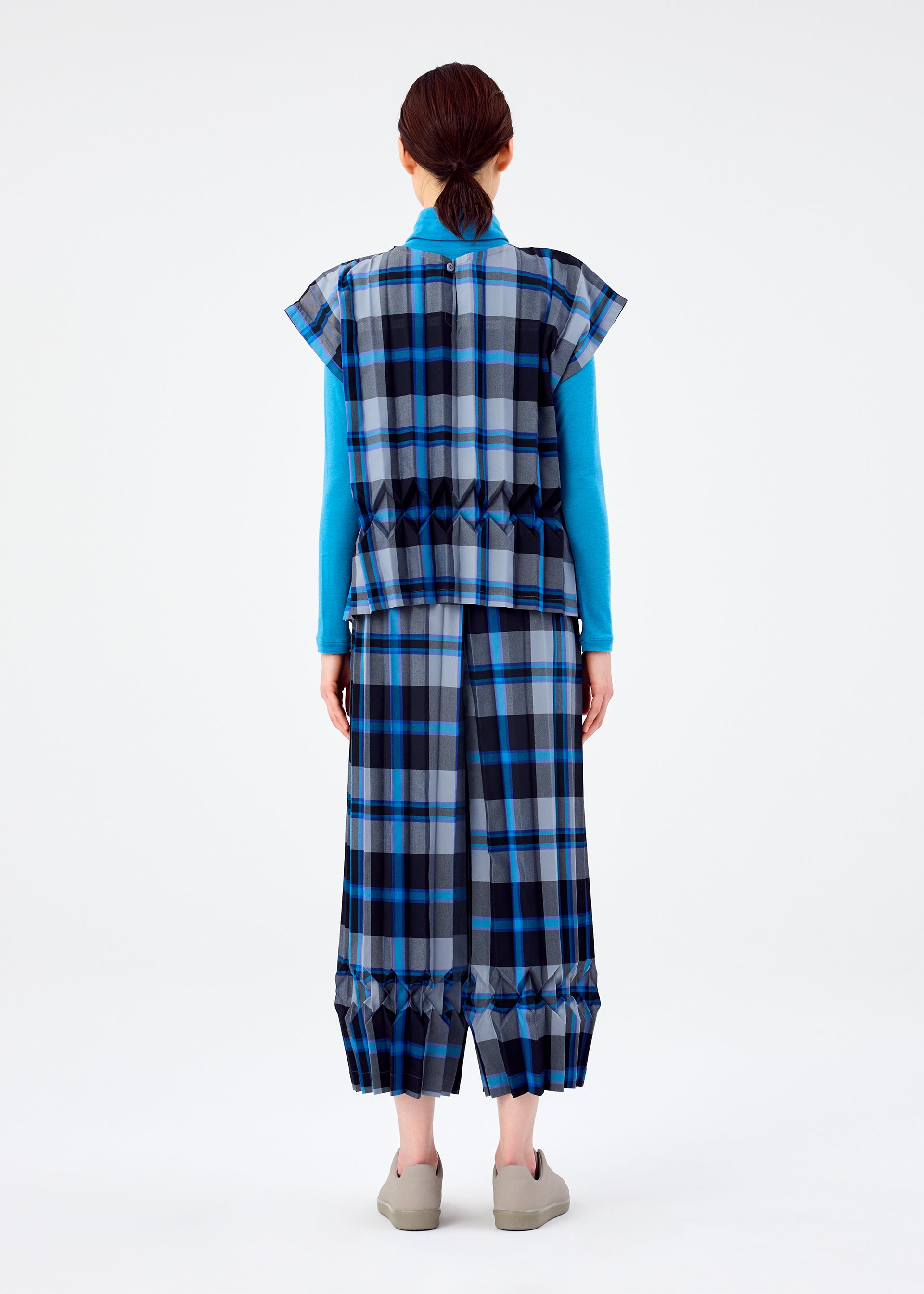 TARTAN CHECK PLEATS – isseymiyake.com