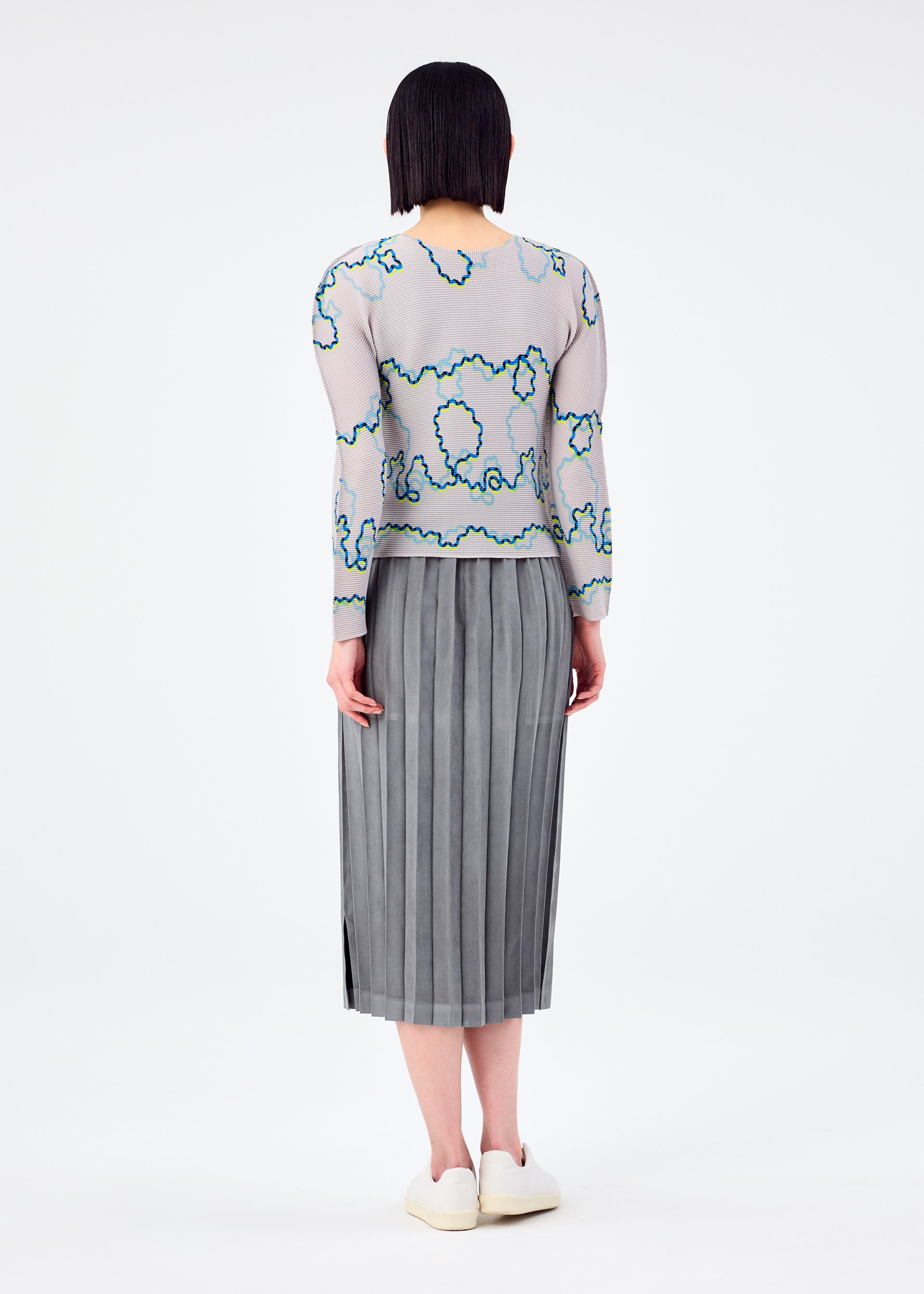 SUEDE LIKE PLEATS BOTTOM、ウィメンズ_スカート、着用画像2