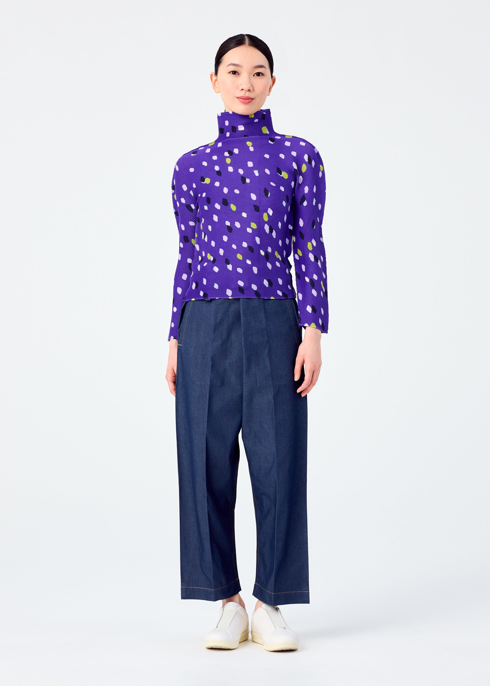 TIME DOTS – isseymiyake.com