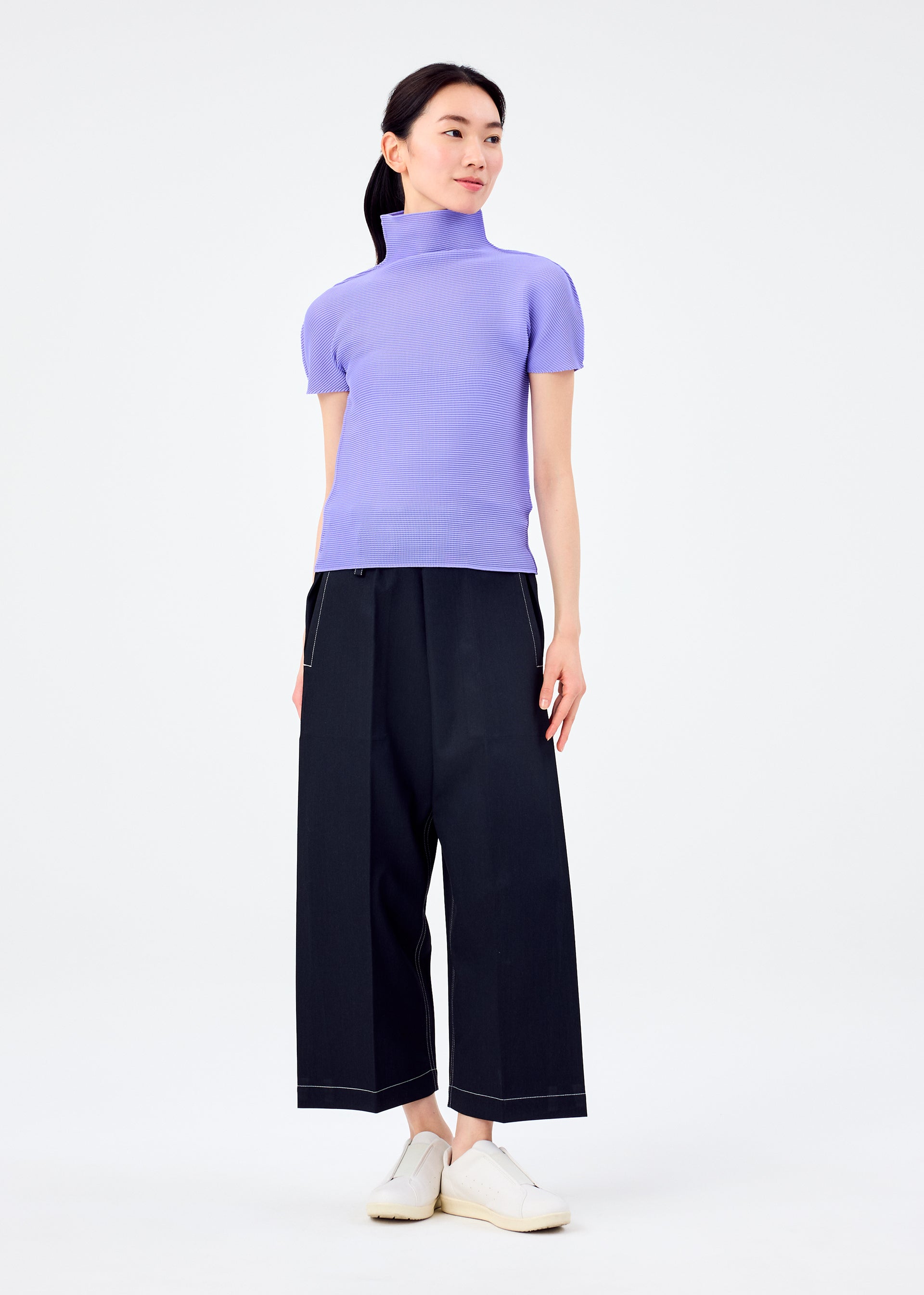 STRETCH PLEATS 1、ウィメンズ_トップス_トップ、着用画像3
