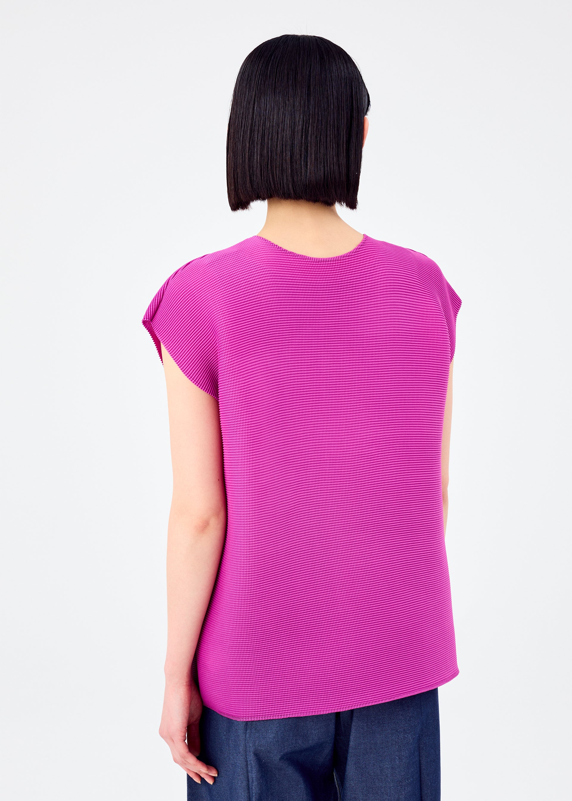 SQUARE STRETCH PLEATS – isseymiyake.com