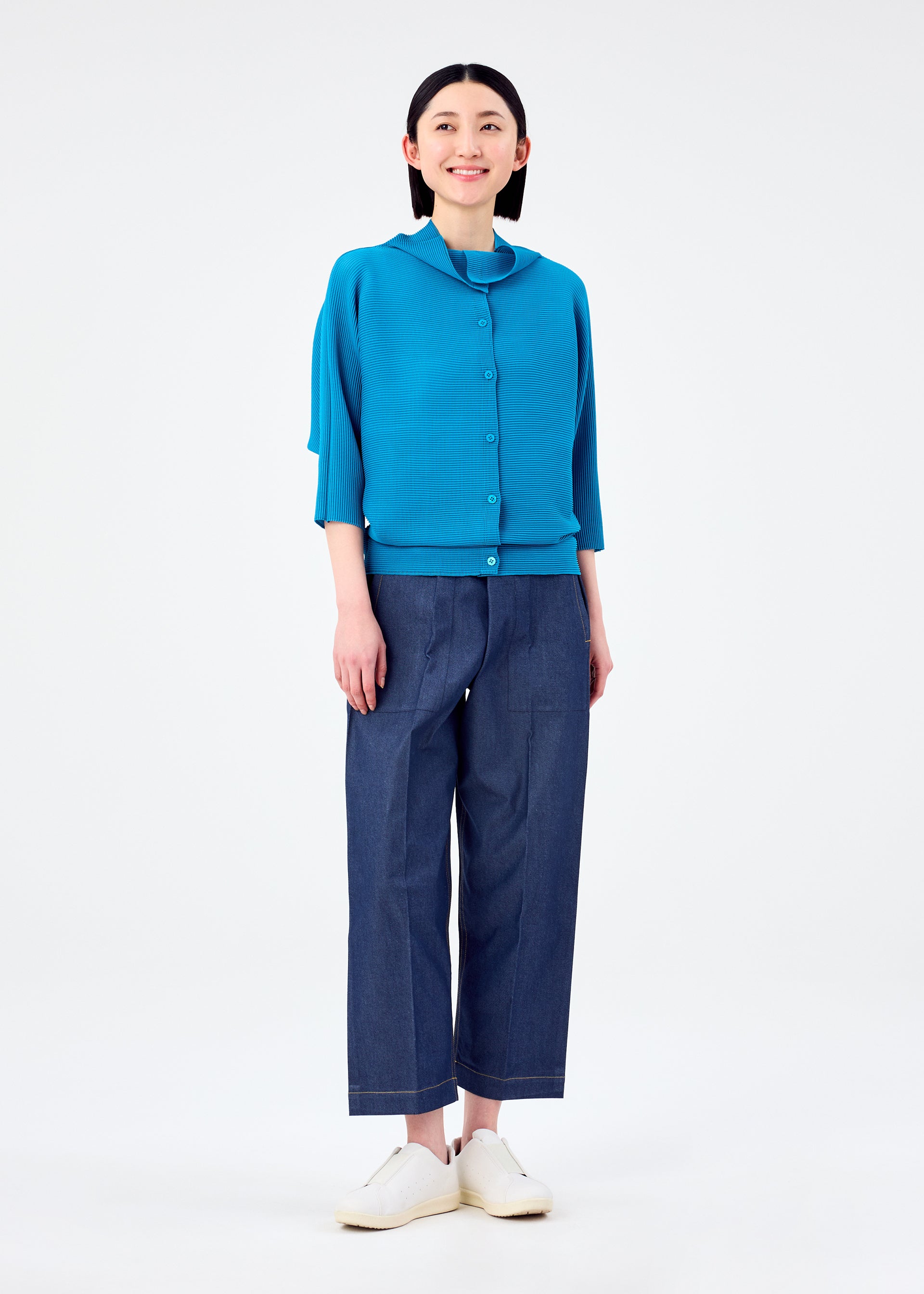 DOLMAN STRETCH PLEATS 3 – isseymiyake.com