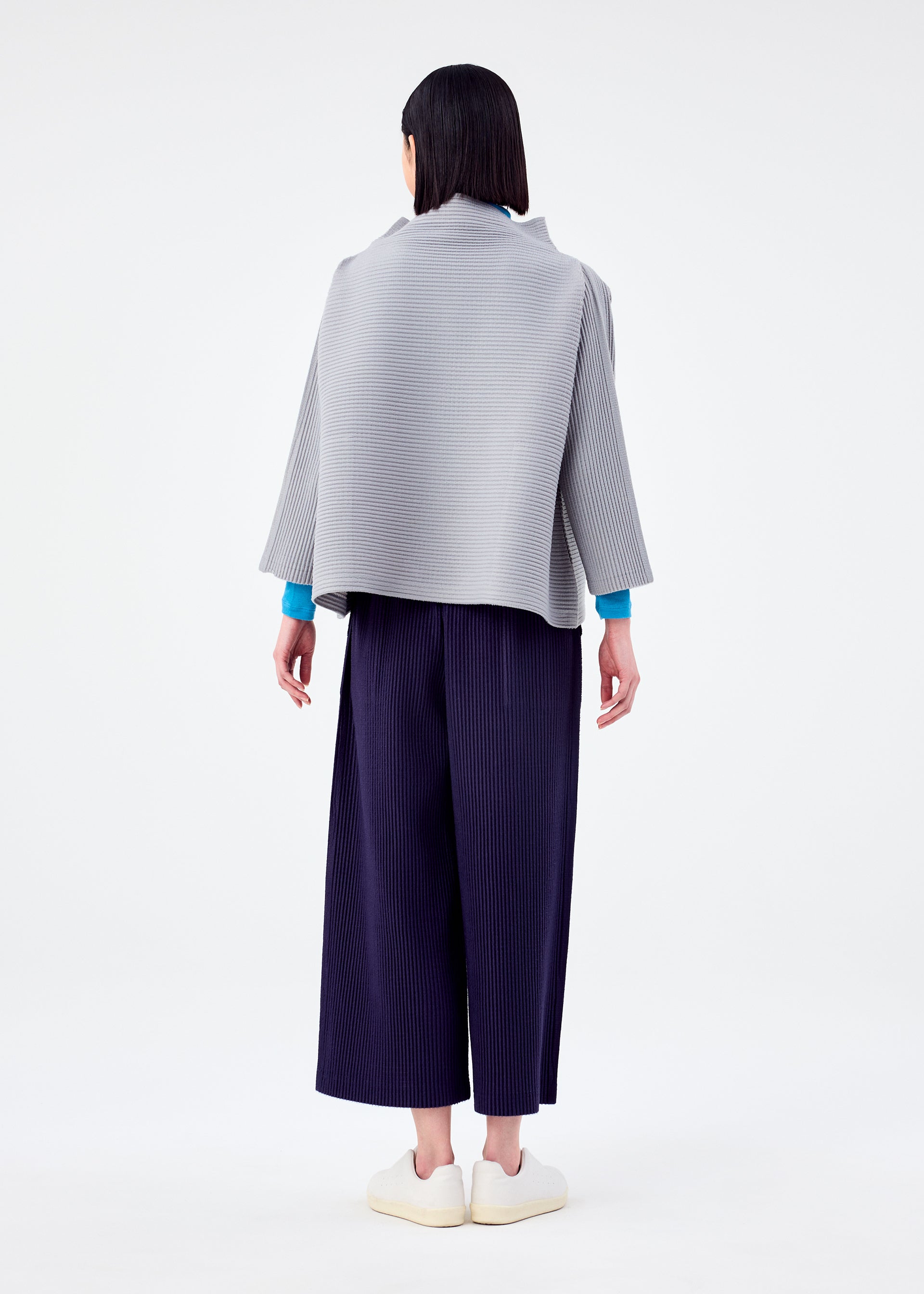 WARM PLEATS – isseymiyake.com