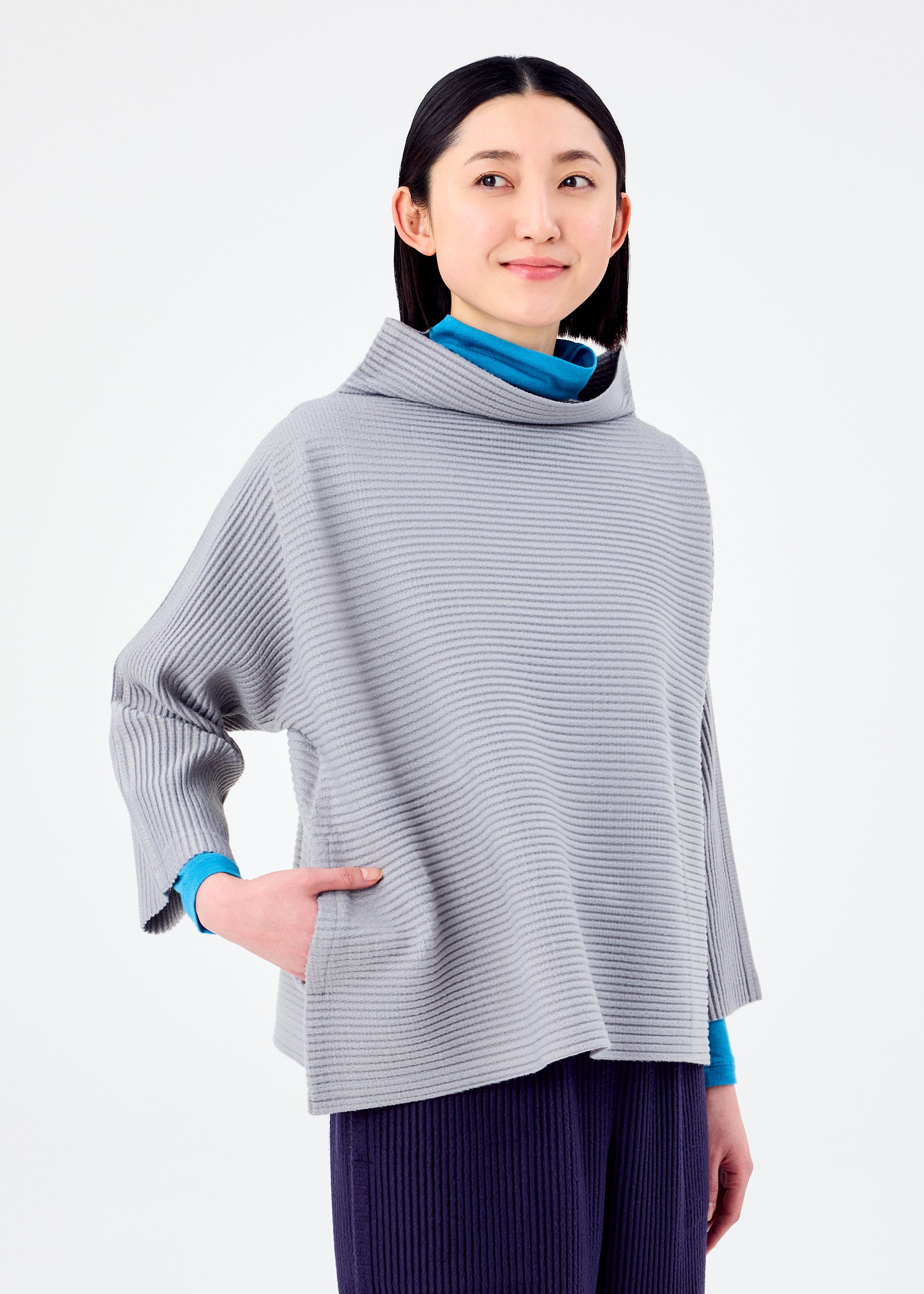 WARM PLEATS – isseymiyake.com