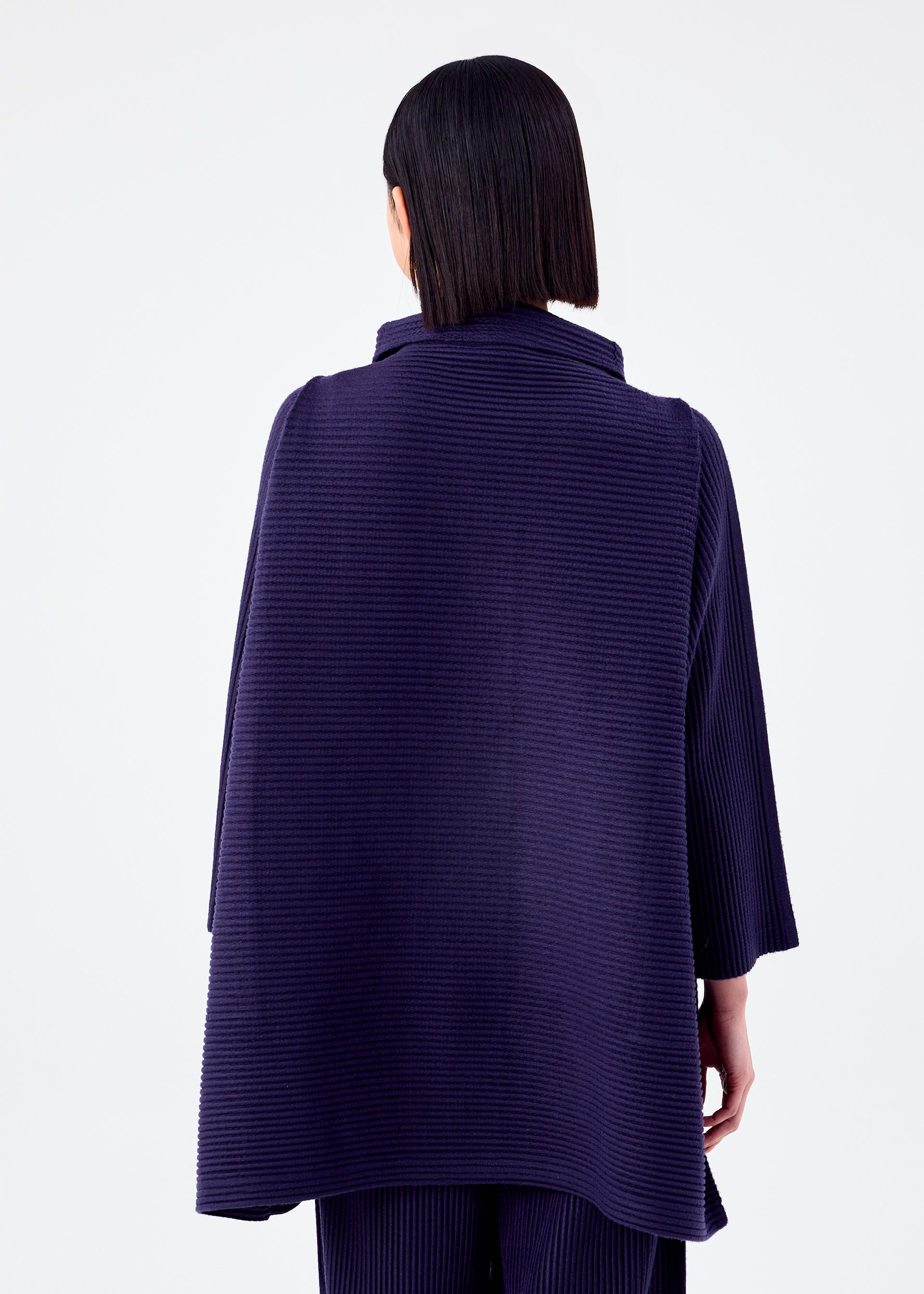 WARM PLEATS – isseymiyake.com