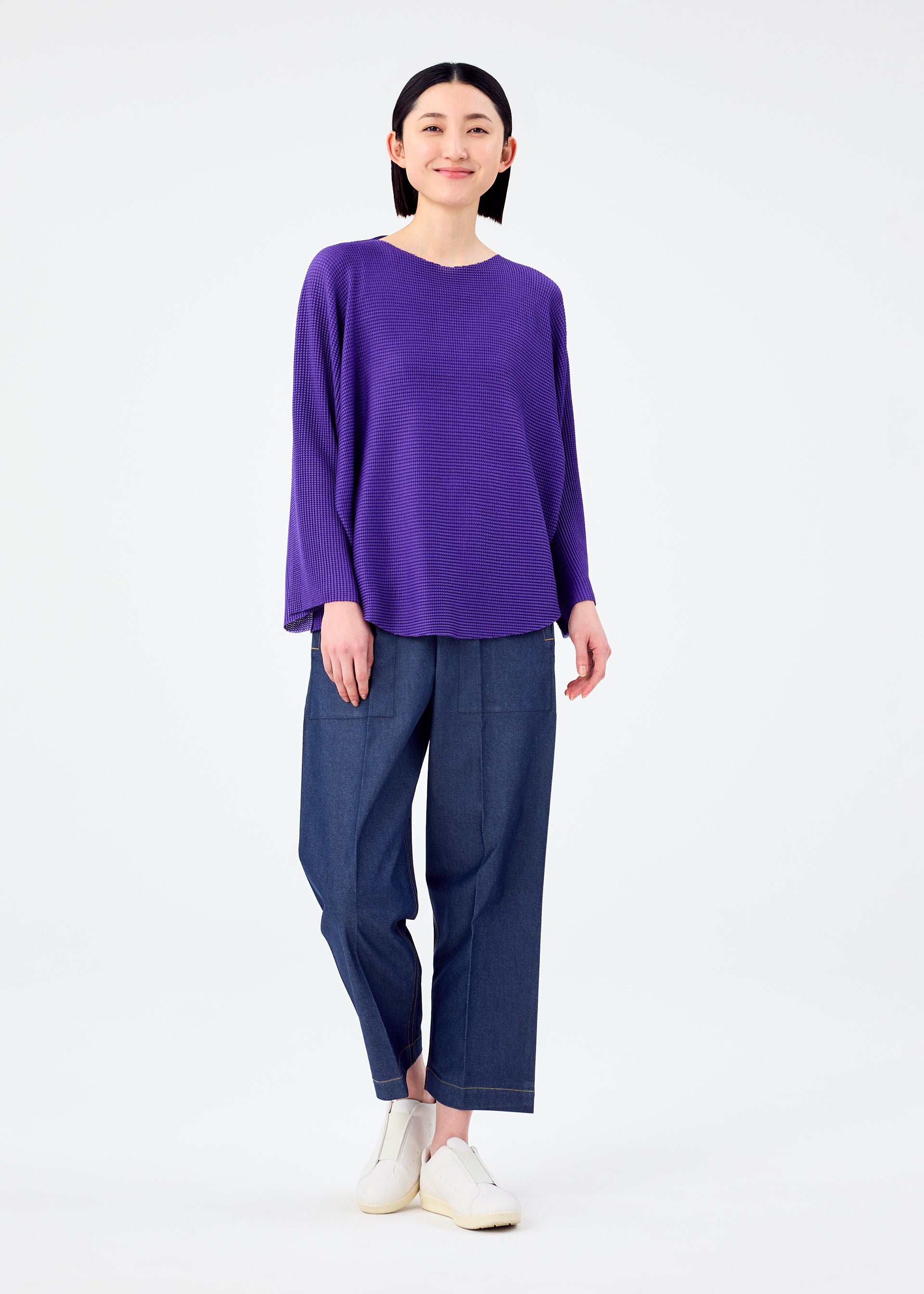 CURVE KNIT STRETCH PLEATS – isseymiyake.com