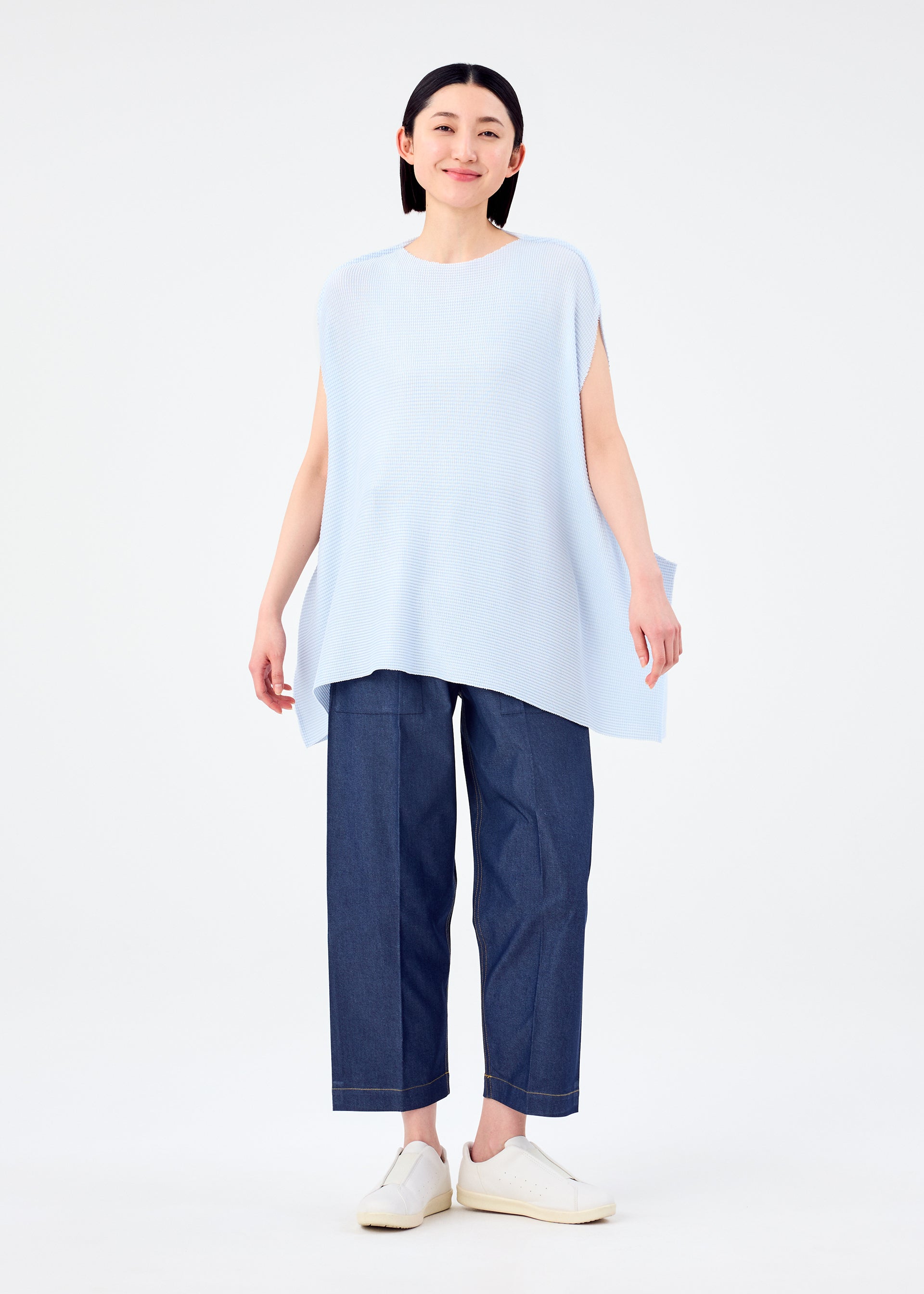 みや CURVE KNIT STRETCH PLEATS – isseymiyake.com
