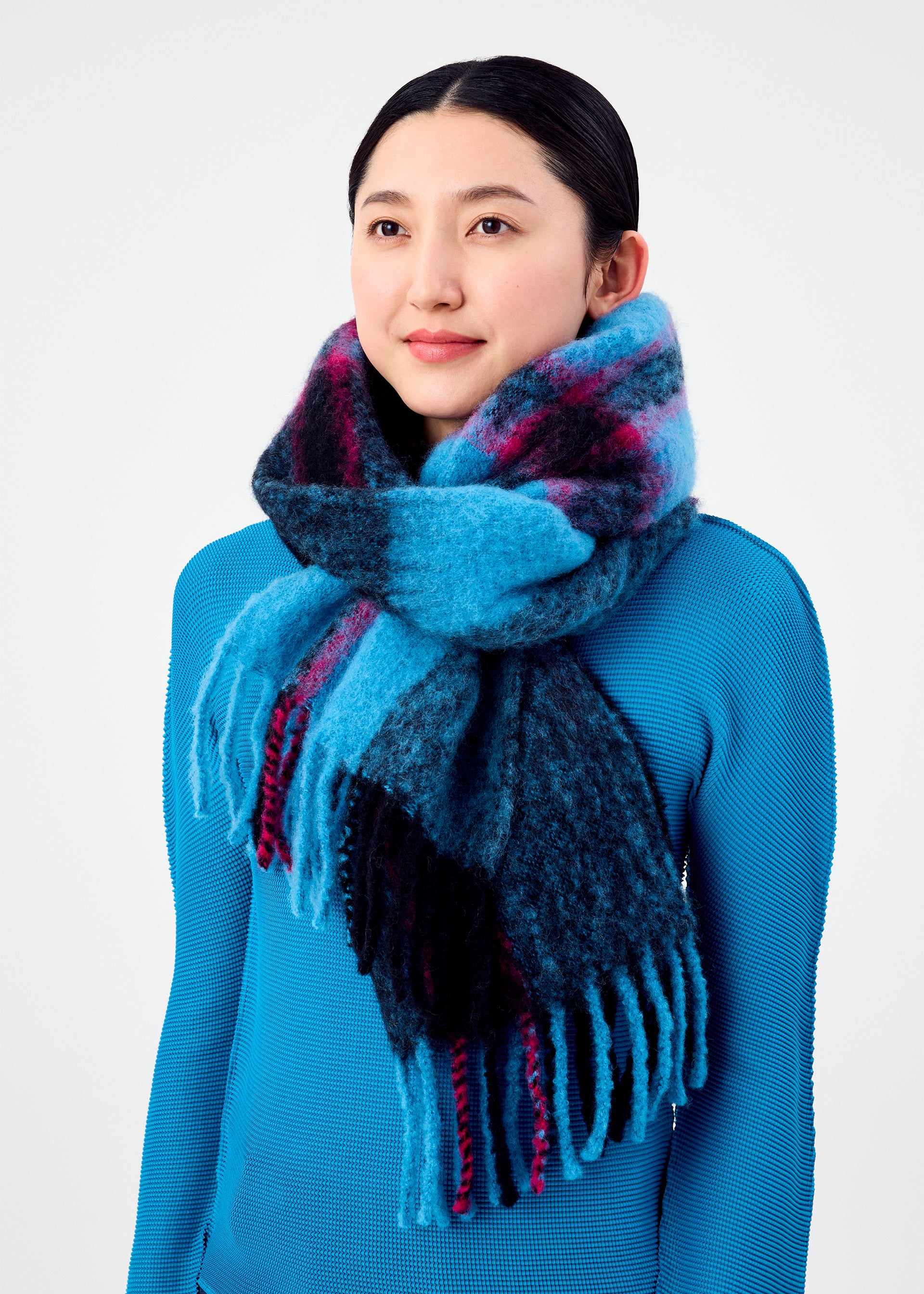 TARTAN CHECK WOOL STOLE、アクセサリー&その他_ストール、着用画像1