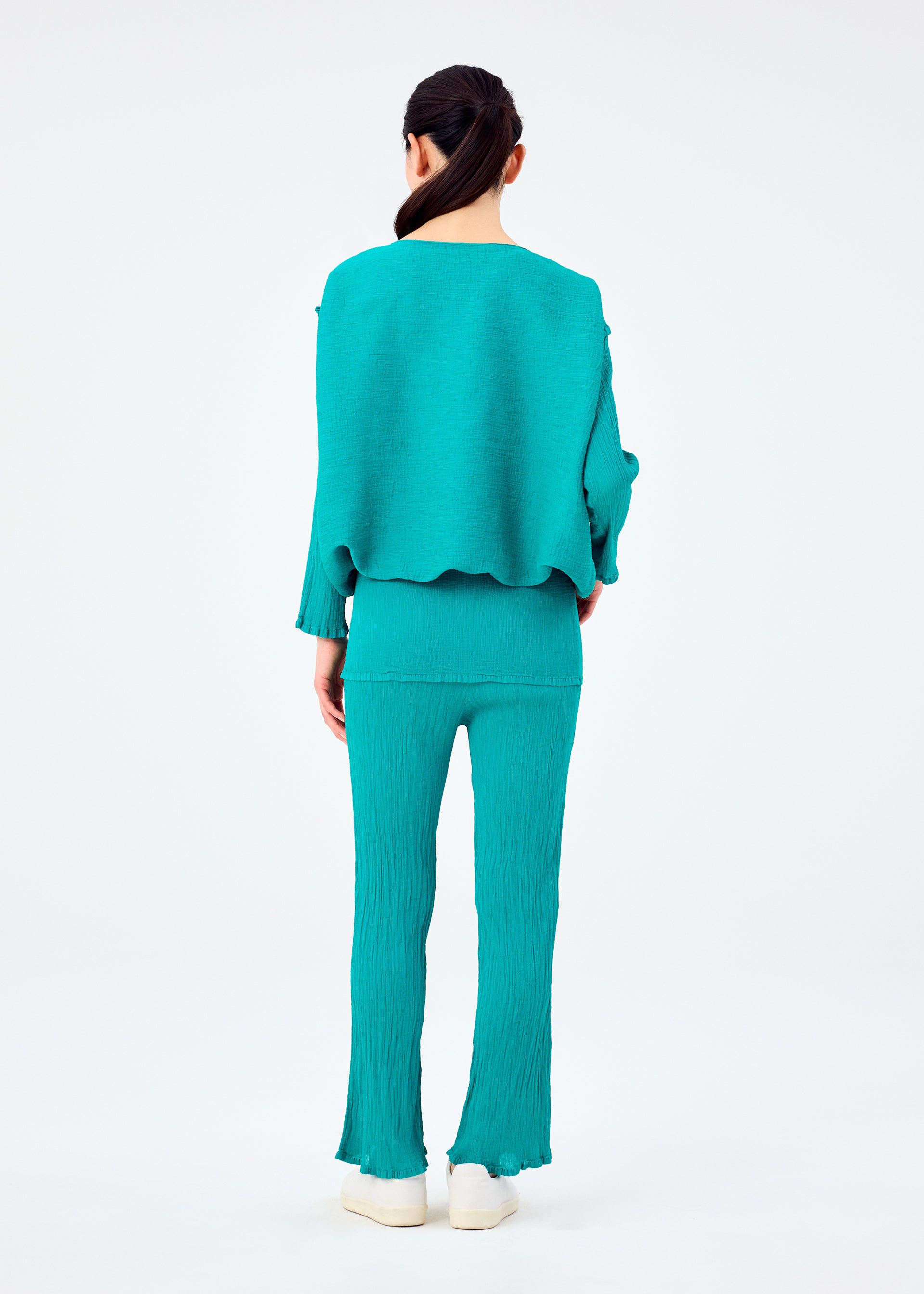 BALLOON SEE-THROUGH CREPE – isseymiyake.com