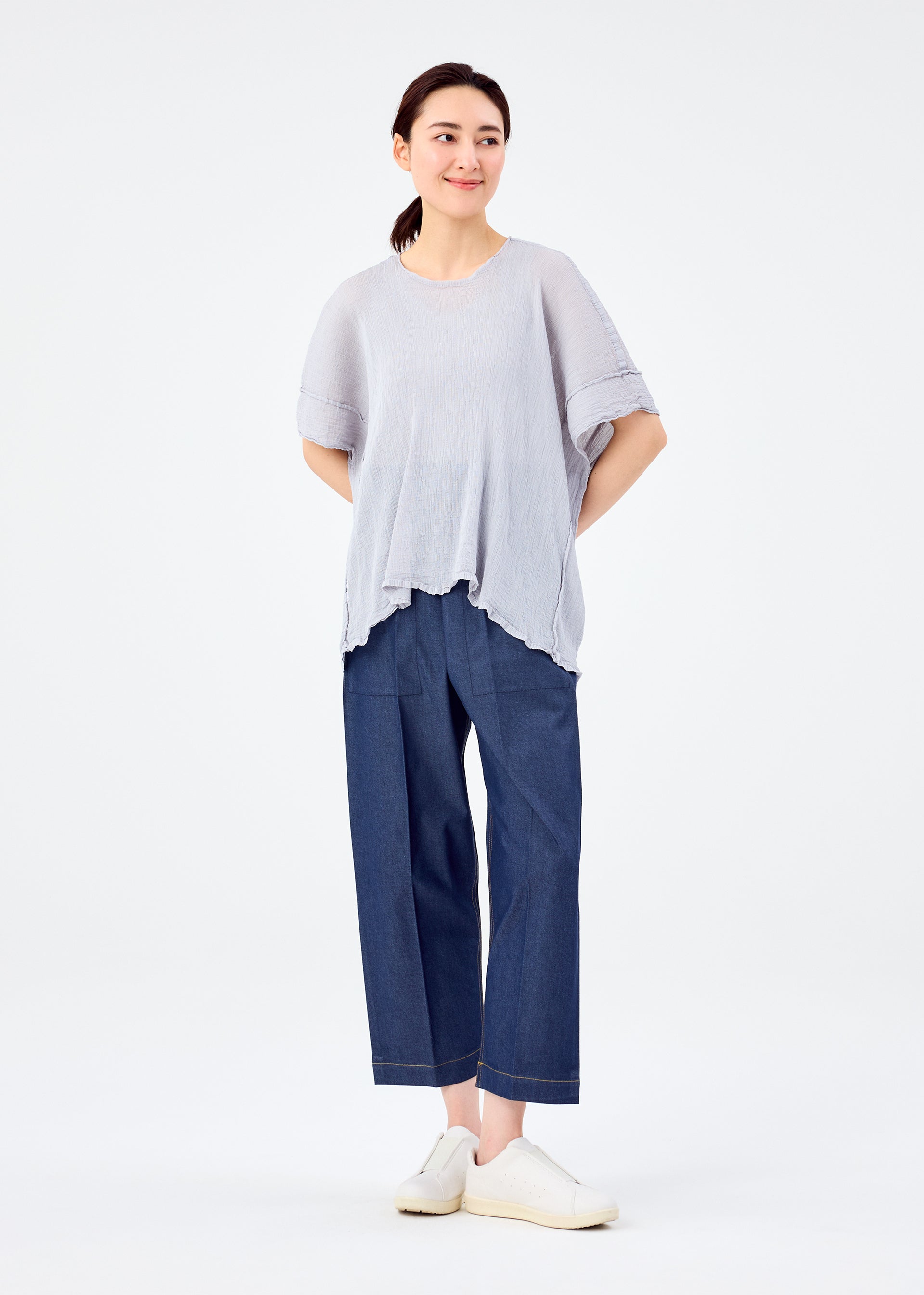 SQUARE SEE-THROUGH CREPE – isseymiyake.com