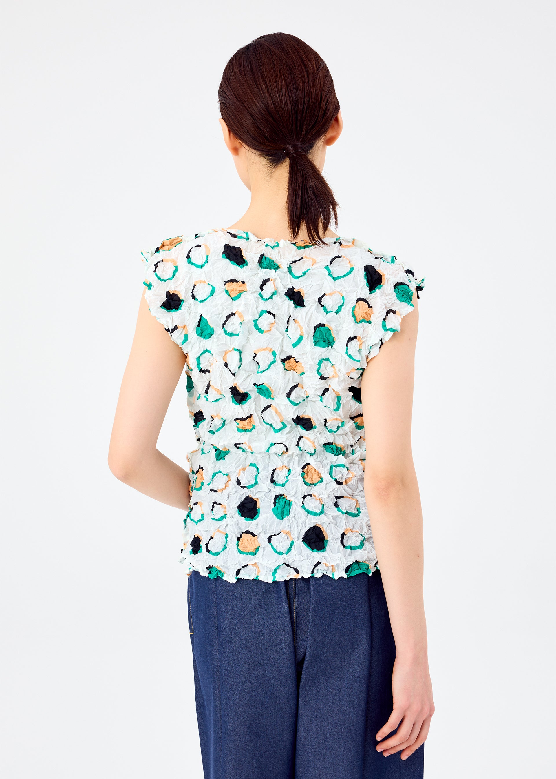 TIME CIRCLE MERINGUE TOP – isseymiyake.com
