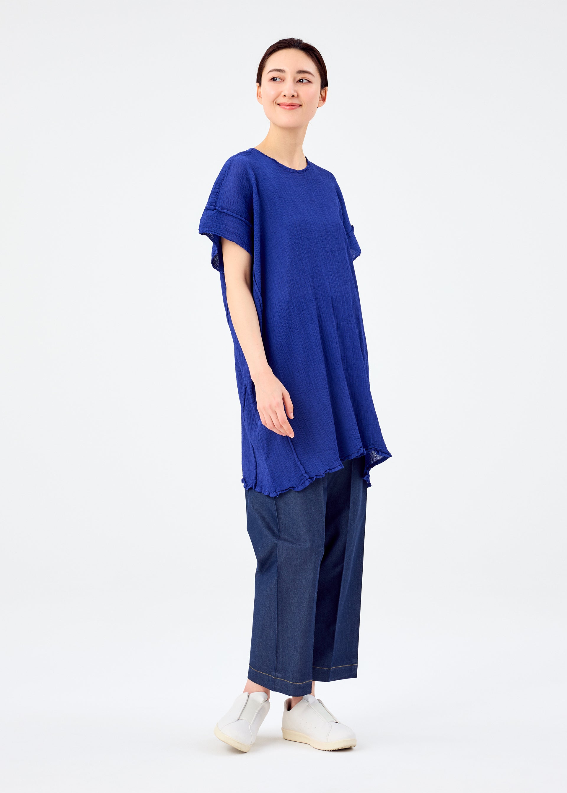 SQUARE SEE-THROUGH CREPE – isseymiyake.com