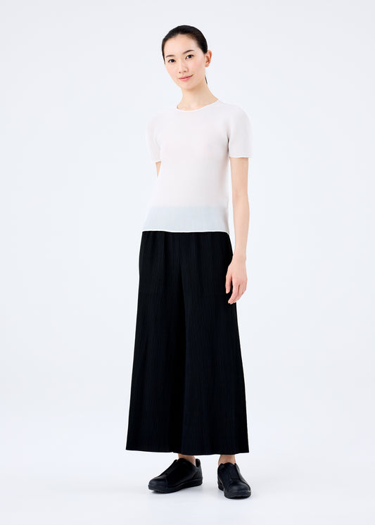 FINE KNIT PLEATS BLACK、ウィメンズ_パンツ、着用画像1