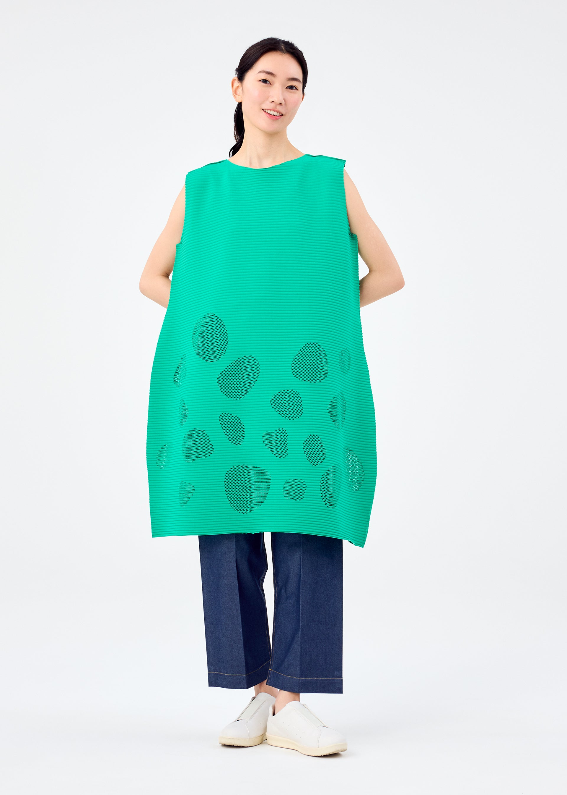 SEA GLASS PLEATS、ウィメンズ_トップス_チュニック、着用画像1