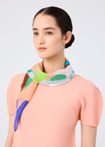 SURPRISE BOX PLEATS STOLE、アクセサリー&その他_ストール、着用画像1