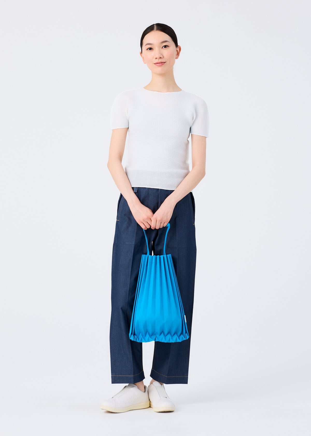 TRUNK PLEATS BAG 12、バッグ&財布_トートバッグ、着用画像1