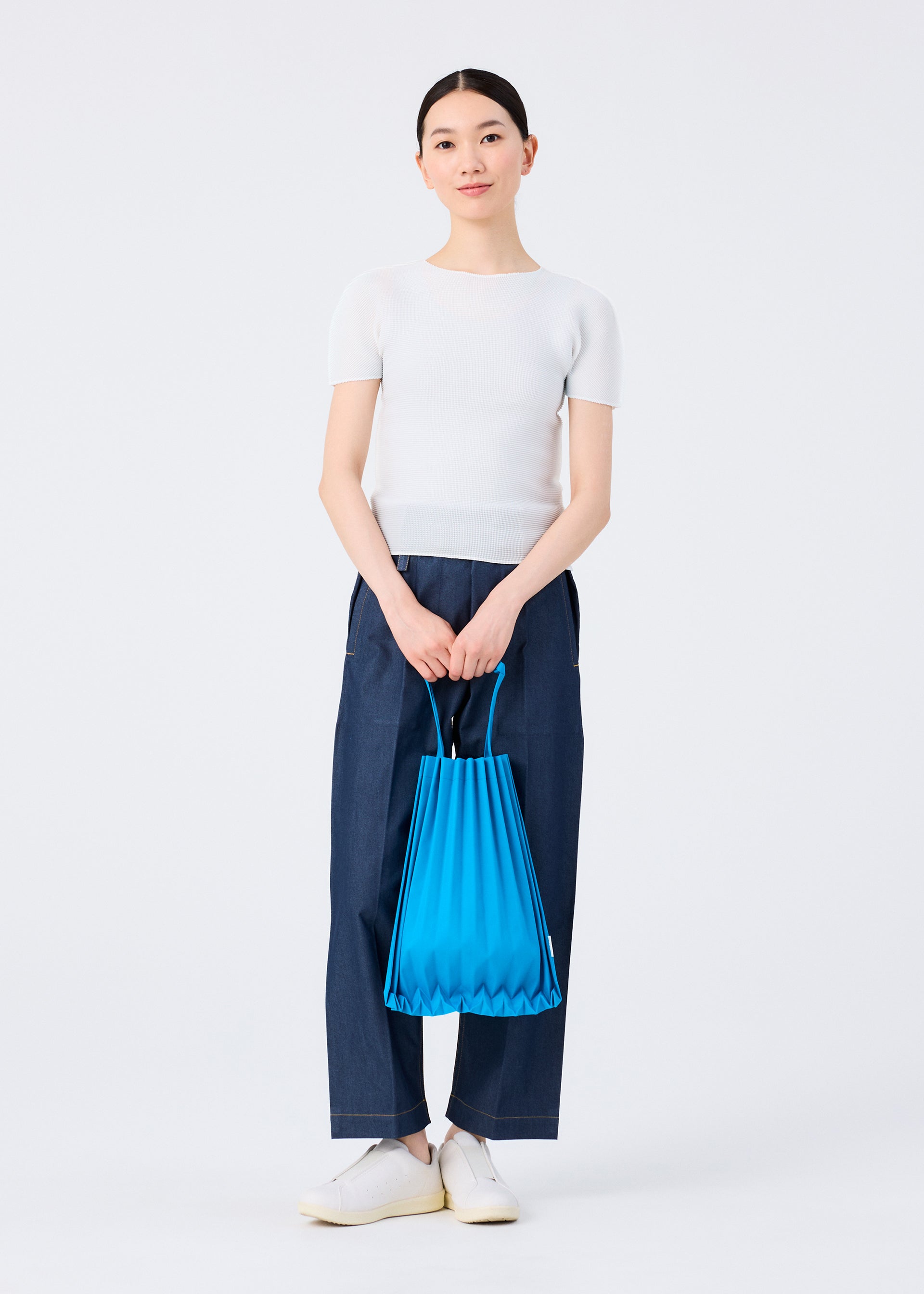 TRUNK PLEATS BAG 12、バッグ&財布_トートバッグ、着用画像1