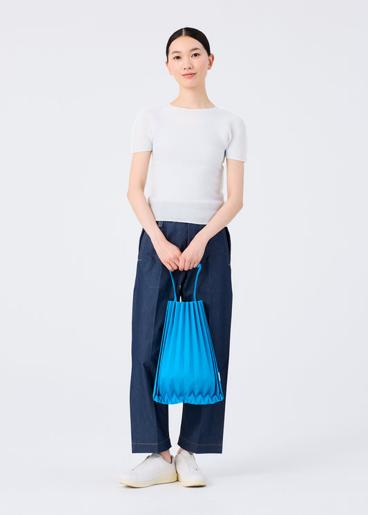 TRUNK PLEATS BAG 12、バッグ&財布_トートバッグ、着用画像1