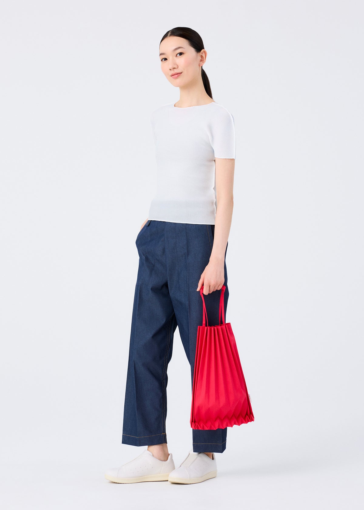 TRUNK PLEATS BAG 12、バッグ&財布_トートバッグ、着用画像1