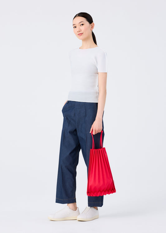 TRUNK PLEATS BAG 12、バッグ&財布_トートバッグ、着用画像1