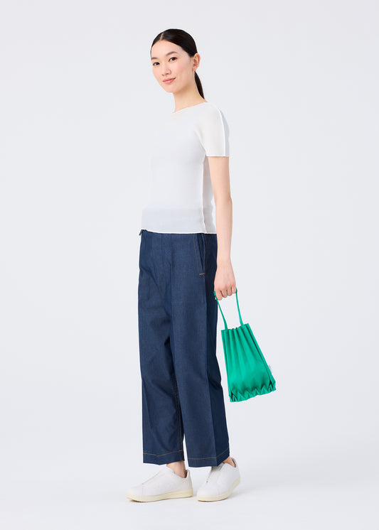 TRUNK PLEATS BAG 12、バッグ&財布_トートバッグ、着用画像1