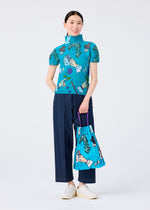 MAGIC TRUNK PLEATS BAG、バッグ&財布_トートバッグ、着用画像2