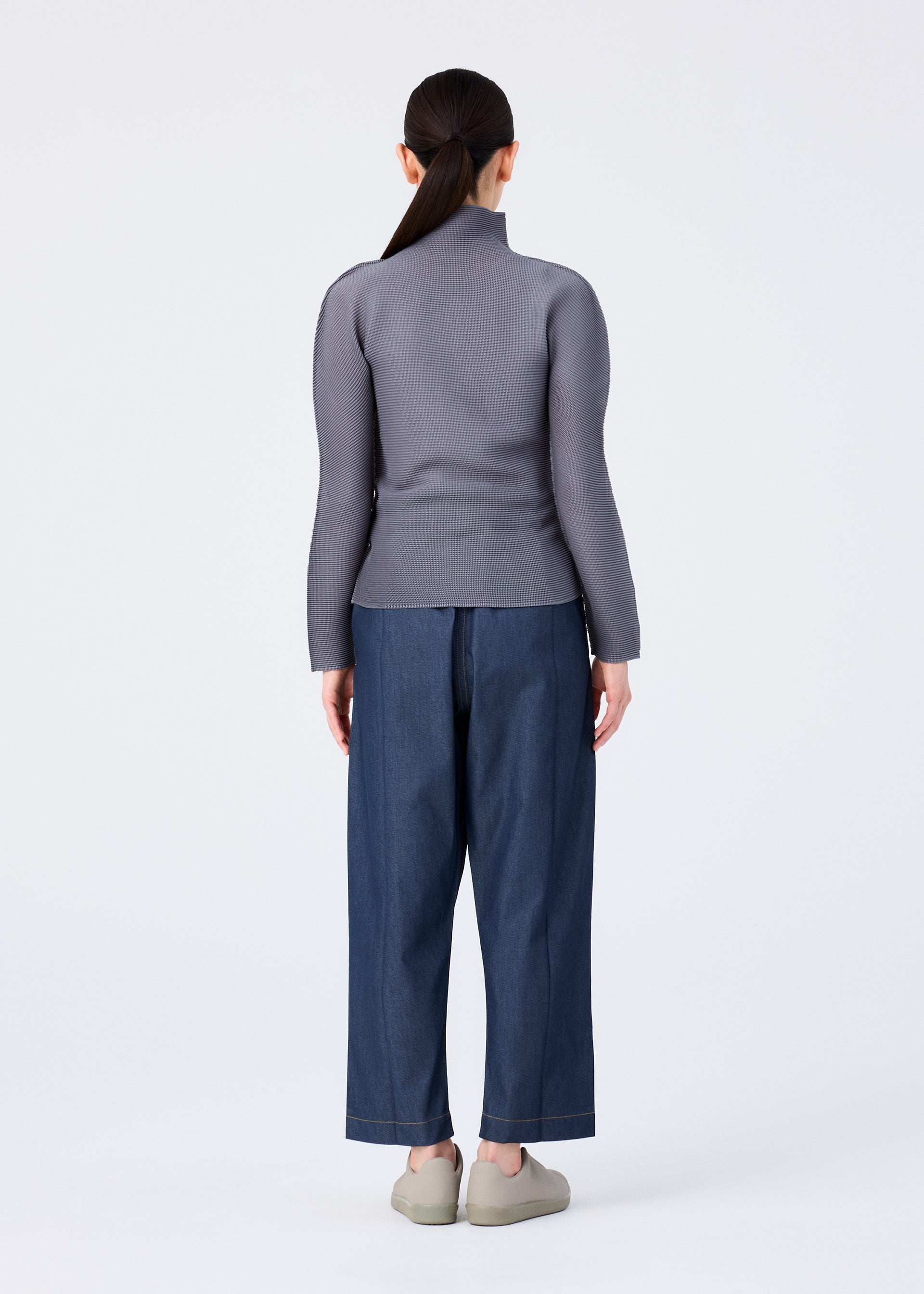 FLAT DENIM – isseymiyake.com