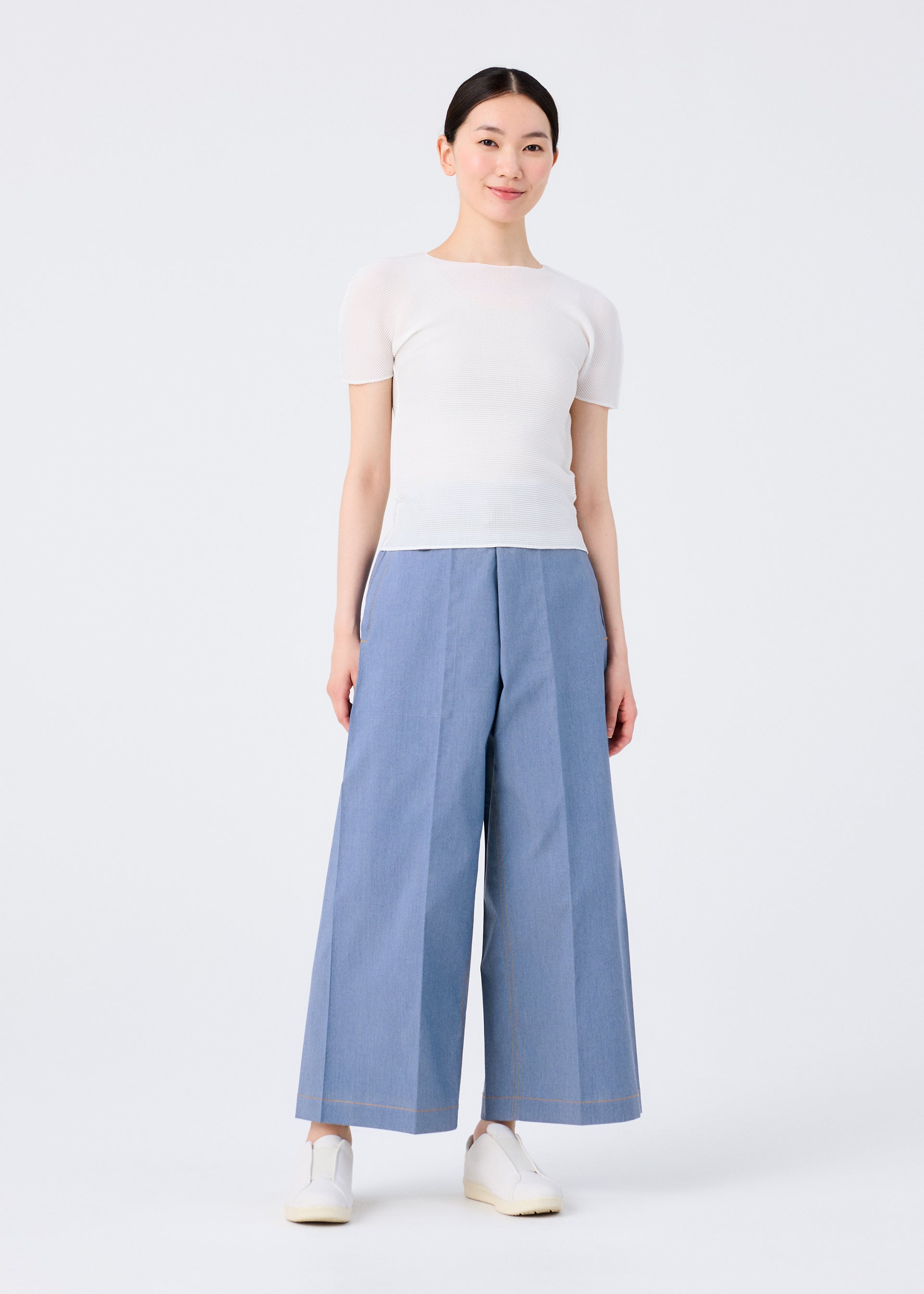 FLAT DENIM – isseymiyake.com
