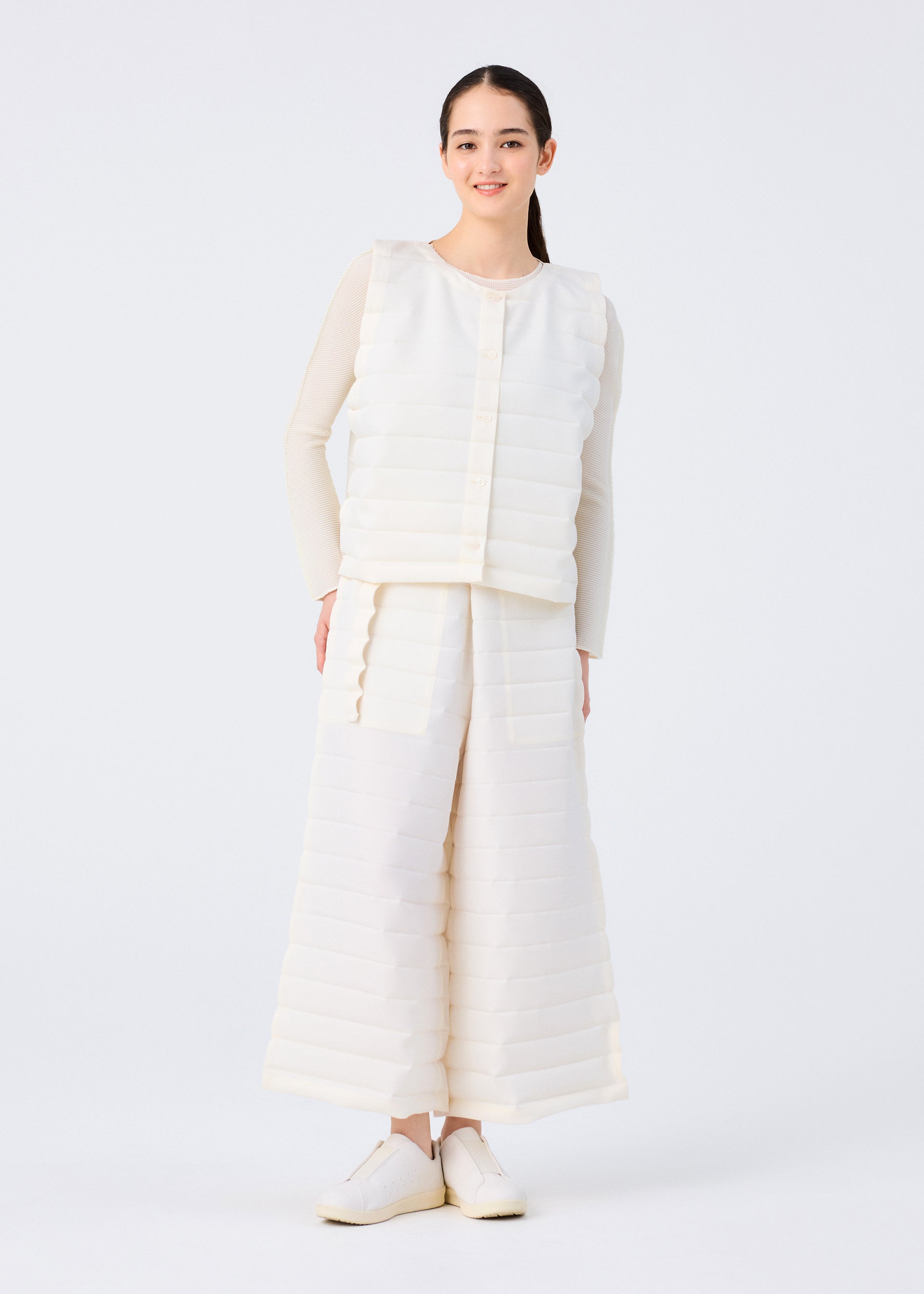 RIPPLE PLEATS、ウィメンズ_パンツ、着用画像1