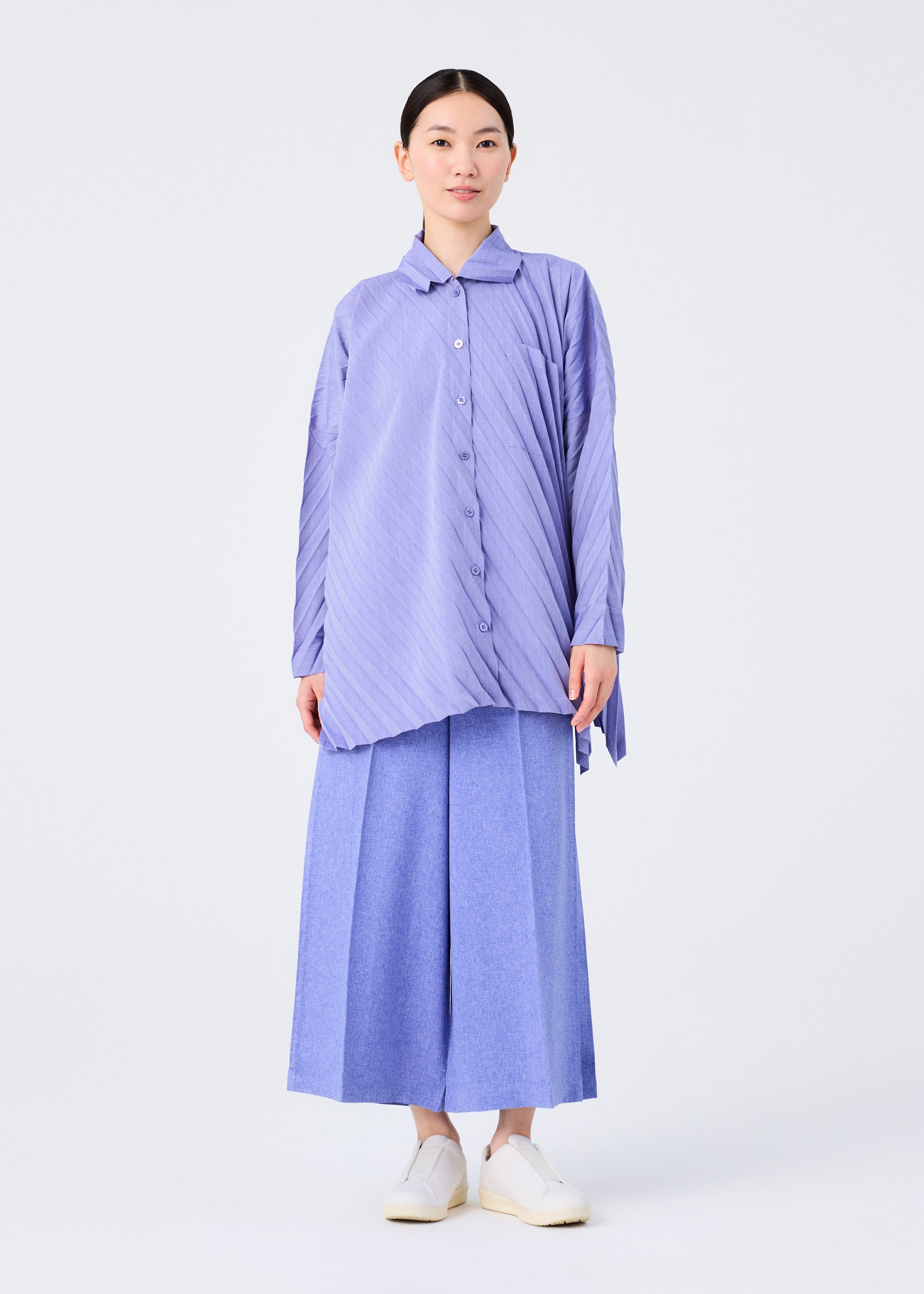 ANGLE PLEATS SHIRT – isseymiyake.com