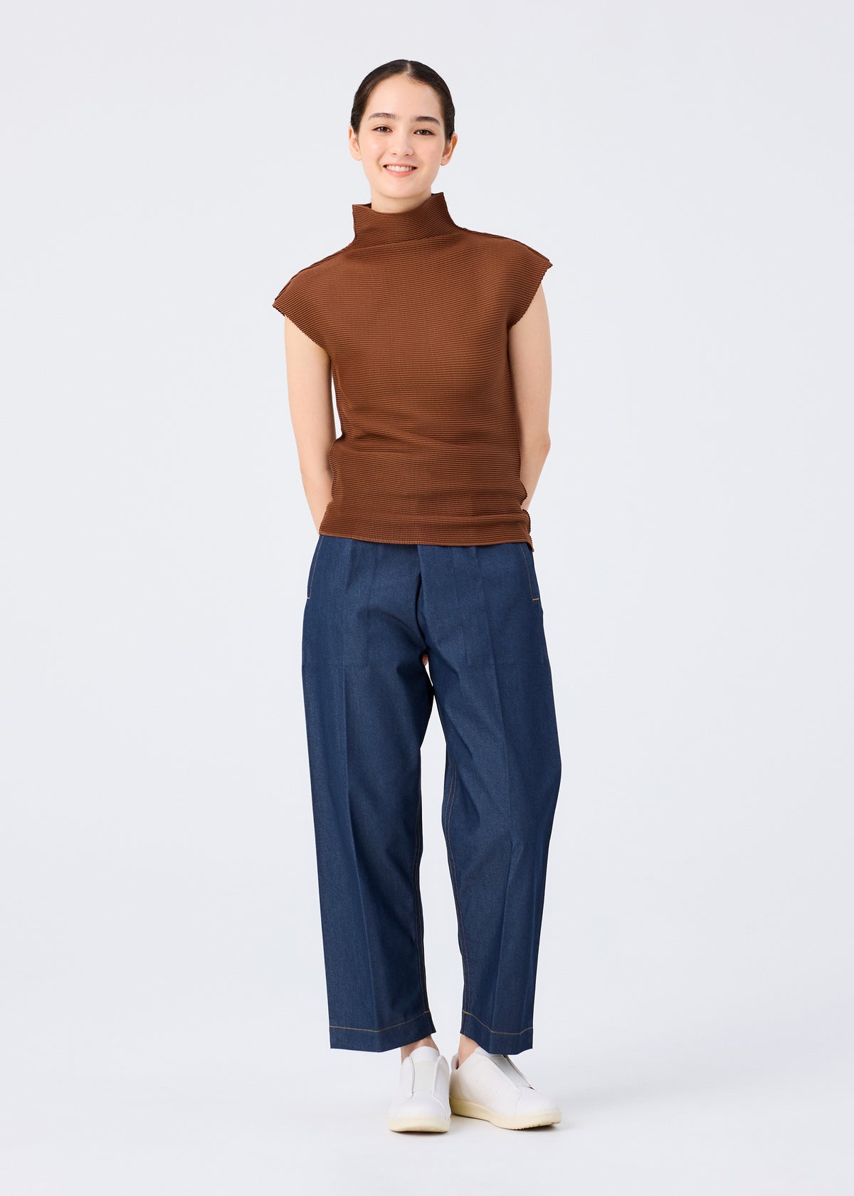STRETCH PLEATS 4、ウィメンズ_トップス_トップ、着用画像3