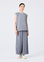 ANGLE PLEATS SHIRT、ウィメンズ_トップス_トップ、着用画像3