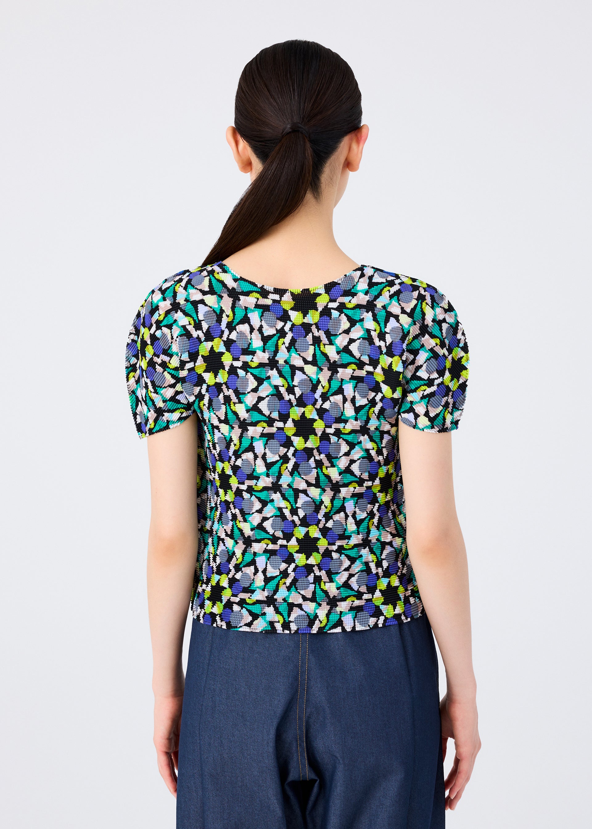 KALEIDOSCOPE – isseymiyake.com