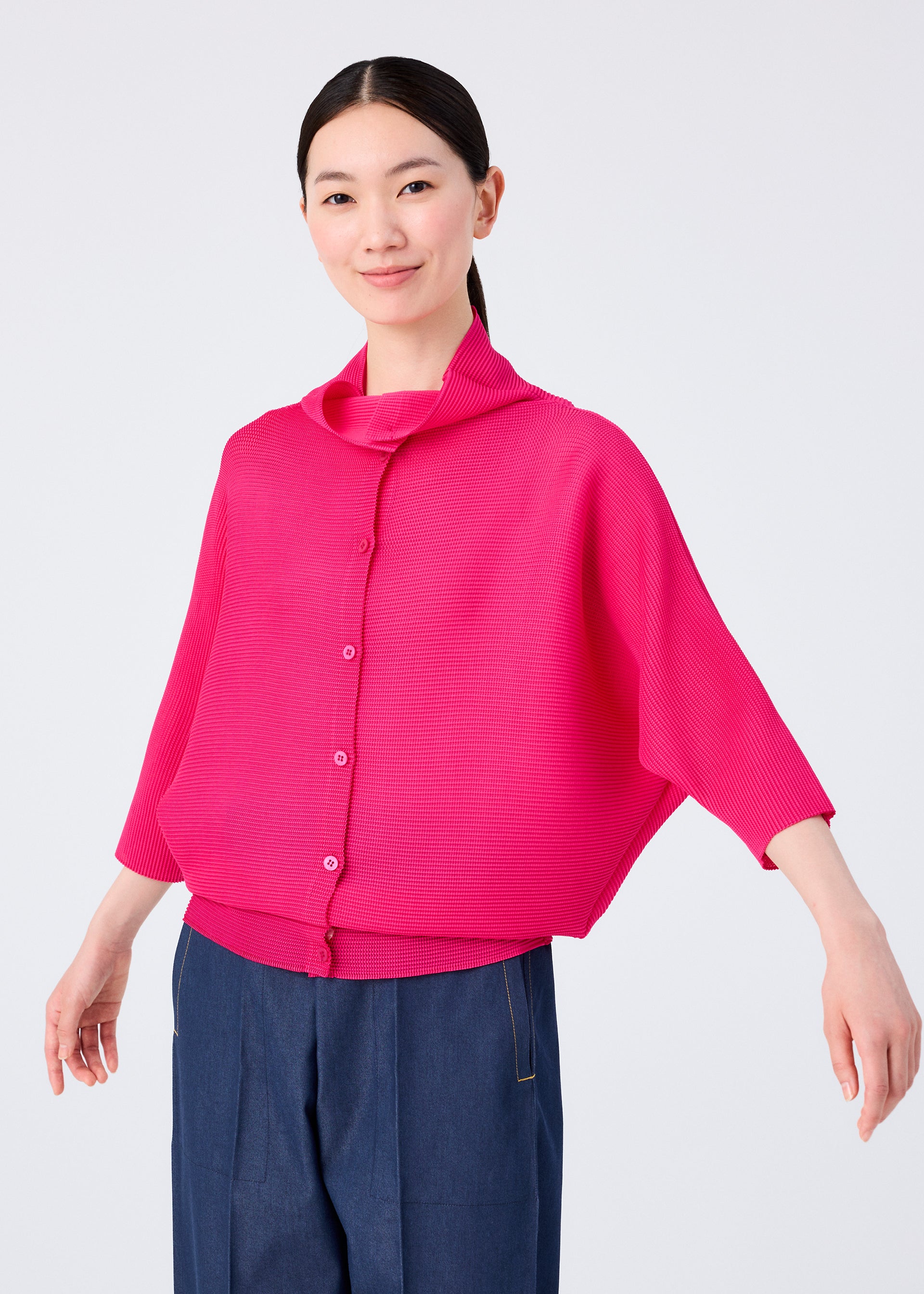 DOLMAN STRETCH PLEATS 1 – isseymiyake.com