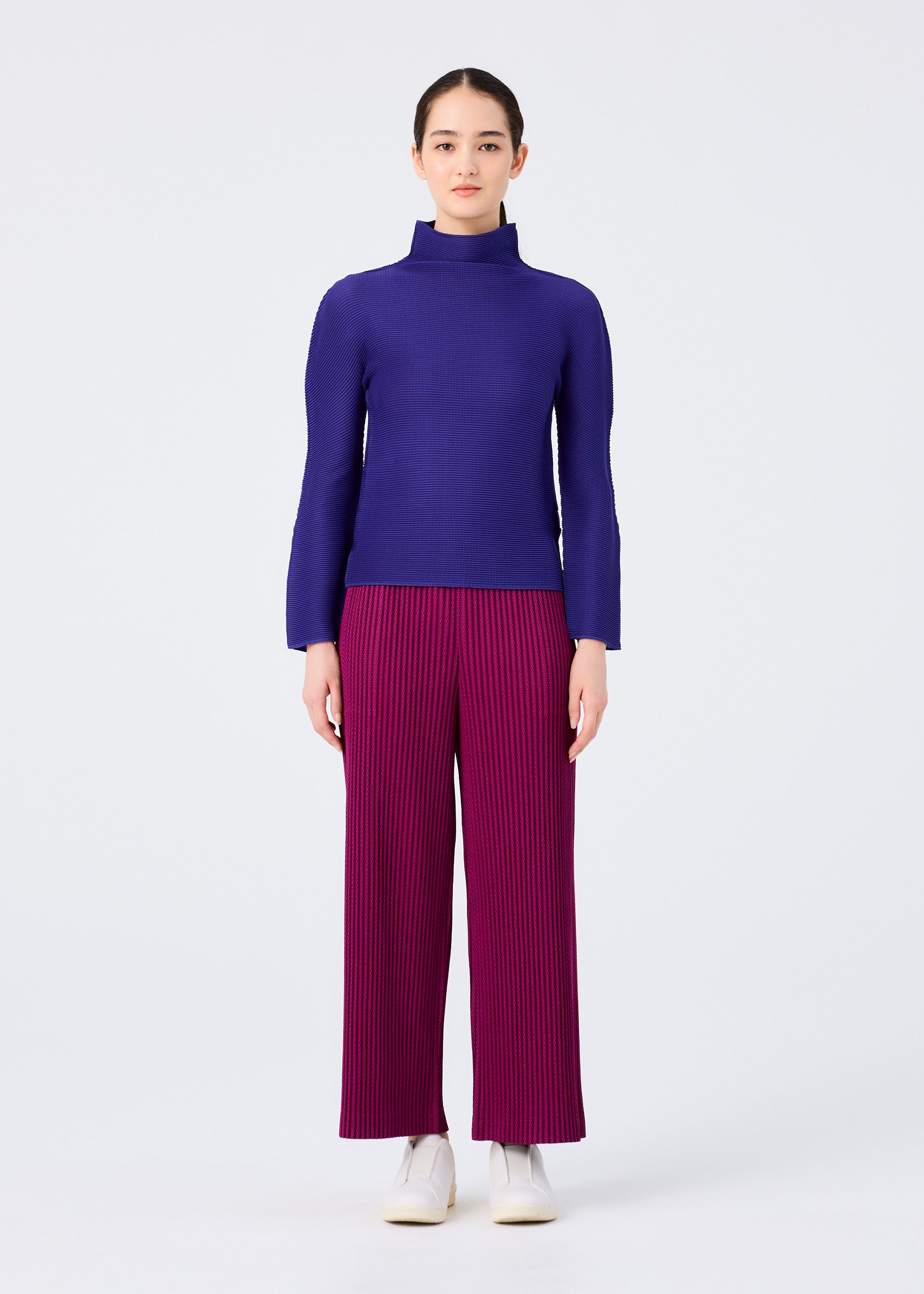 WARM MESH PLEATS、ウィメンズ_パンツ、着用画像1