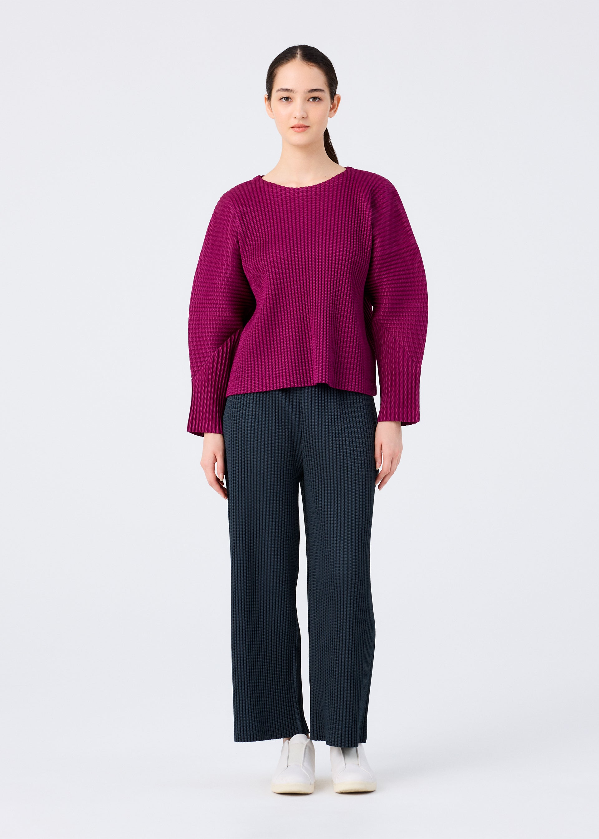 WARM MESH PLEATS – isseymiyake.com