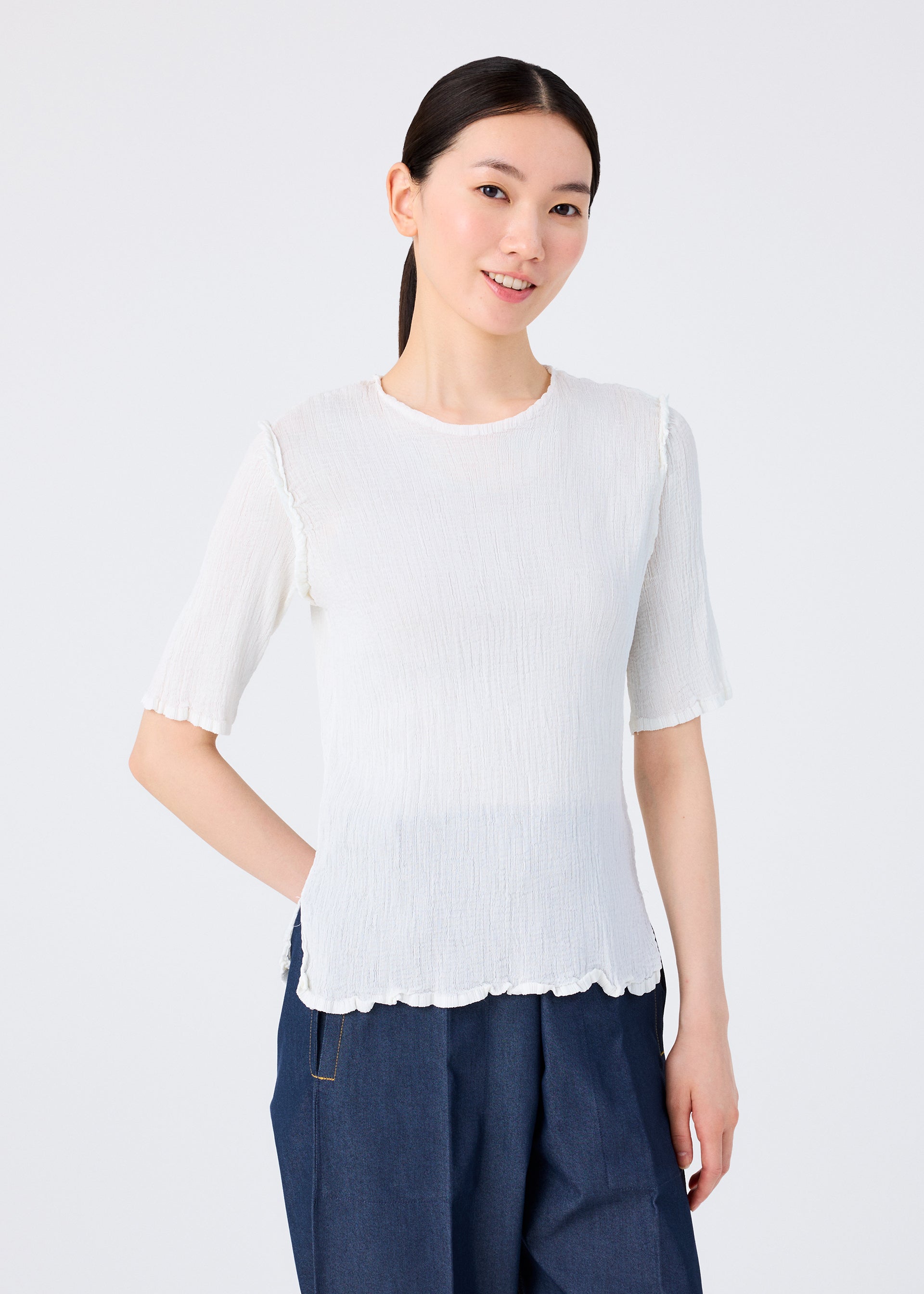 ウィメンズ/トップス/トップ – Page 2 – isseymiyake.com ウィメンズ/トップス/トップ – Page 2 – isseymiyake.com