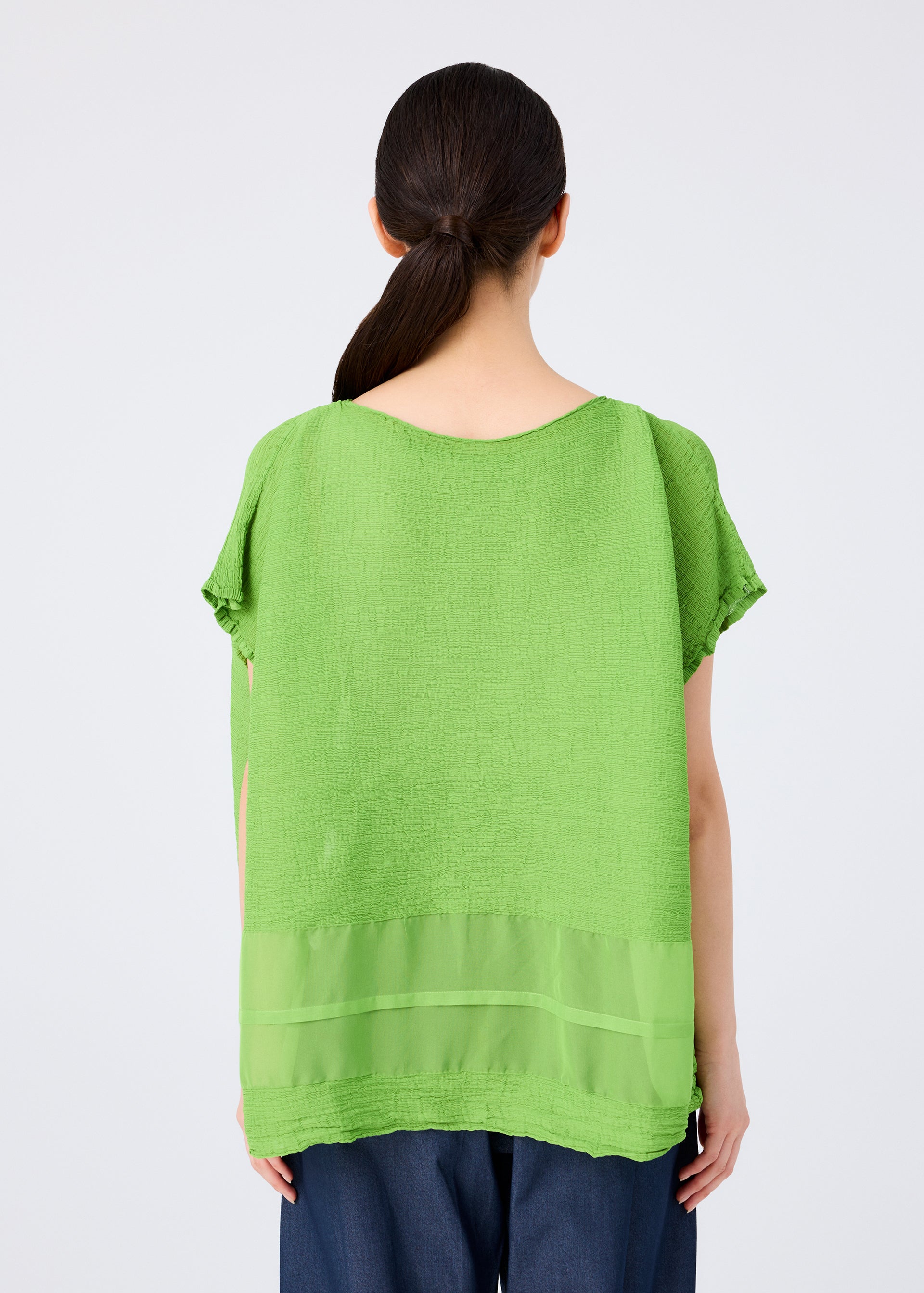 me ISSEY MIYAKE シースルークレープ｜タンクトップ SHEER SEE-THROUGH CREPE – isseymiyake.com