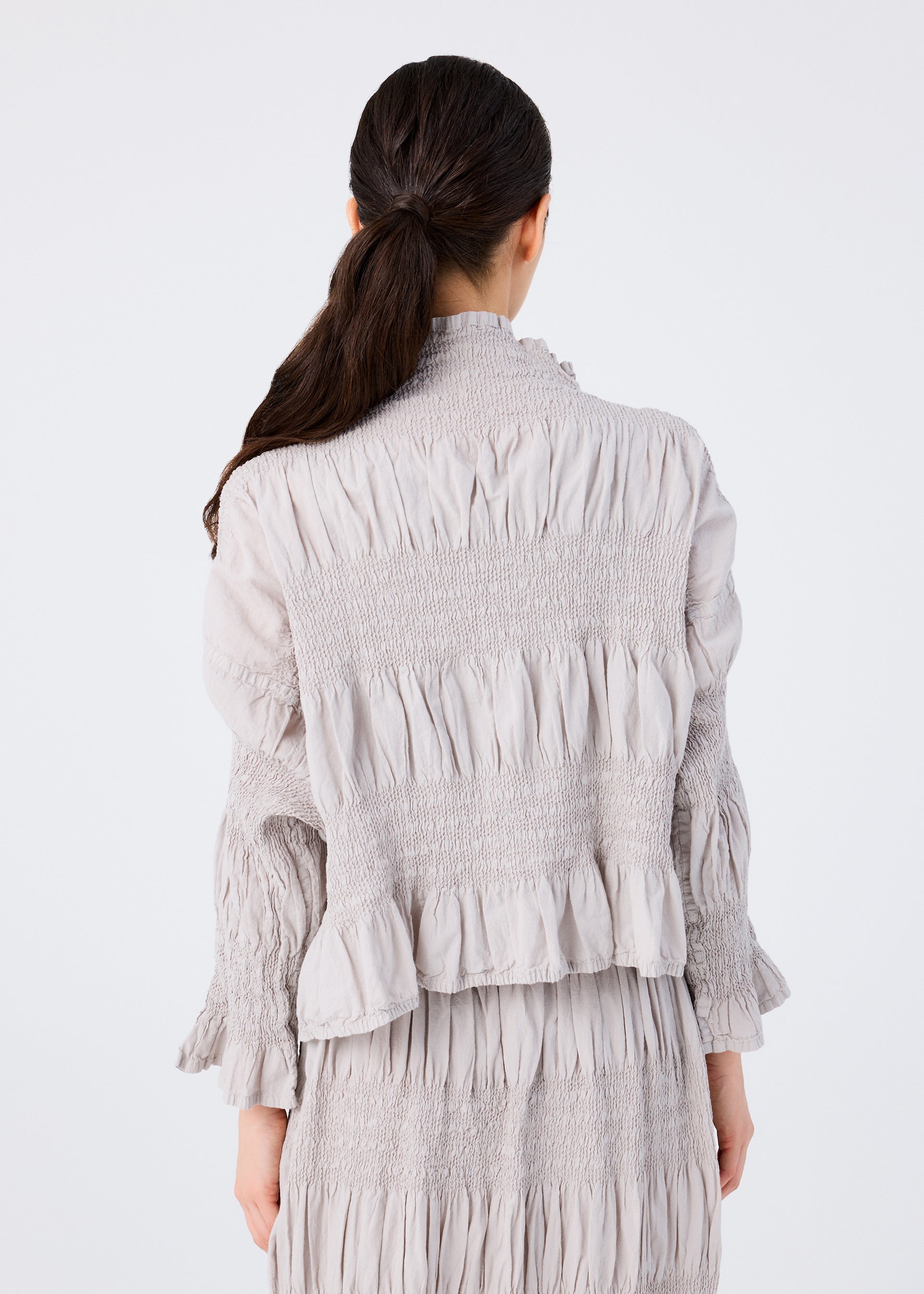 me ISSEY MIYAKE　SHRINK STRIPE　カーディガン　黒 ミー イッセイミヤケ(me ISSEY MIYAKE)ミー イッセイミヤケ SHRINK
