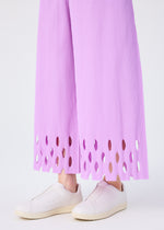 FINE KNIT PLEATS BOTTOM 3、ウィメンズ_パンツ、着用画像3