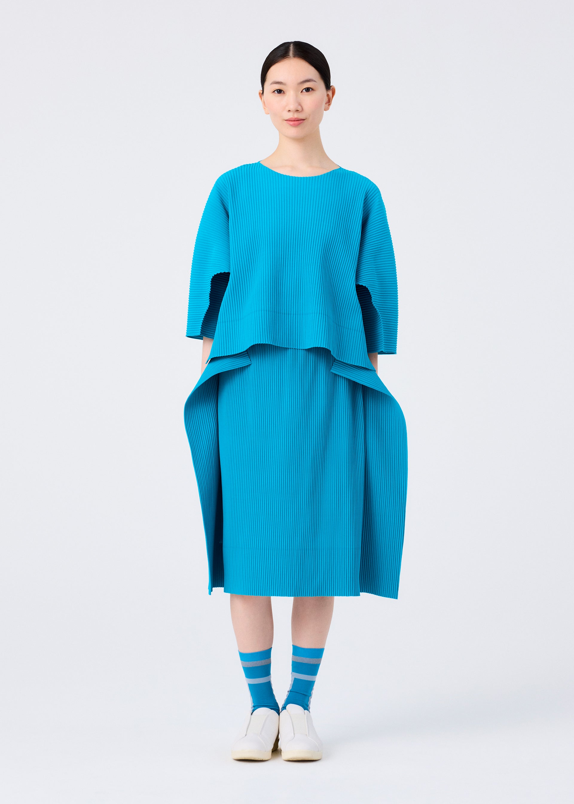 TRICK PLEATS – isseymiyake.com