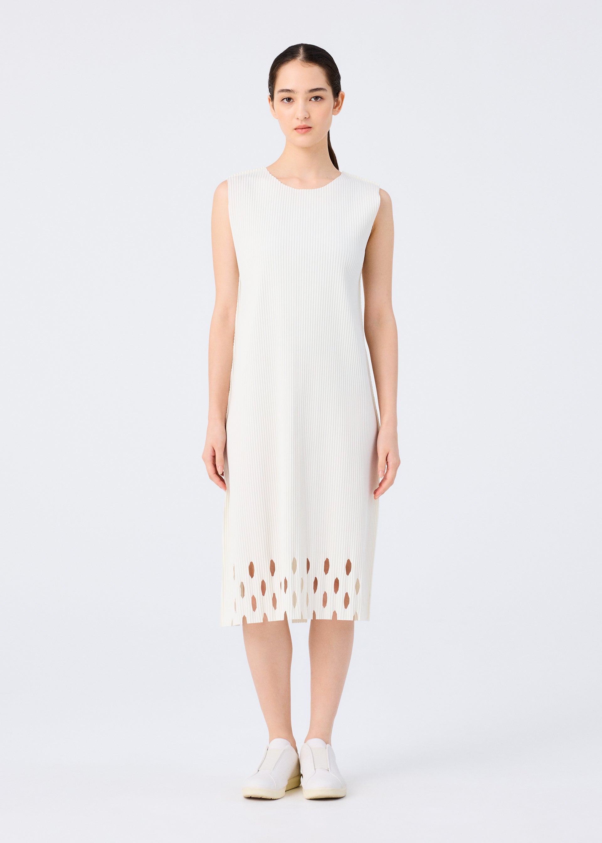 ウィメンズ／ワンピース – isseymiyake.com
