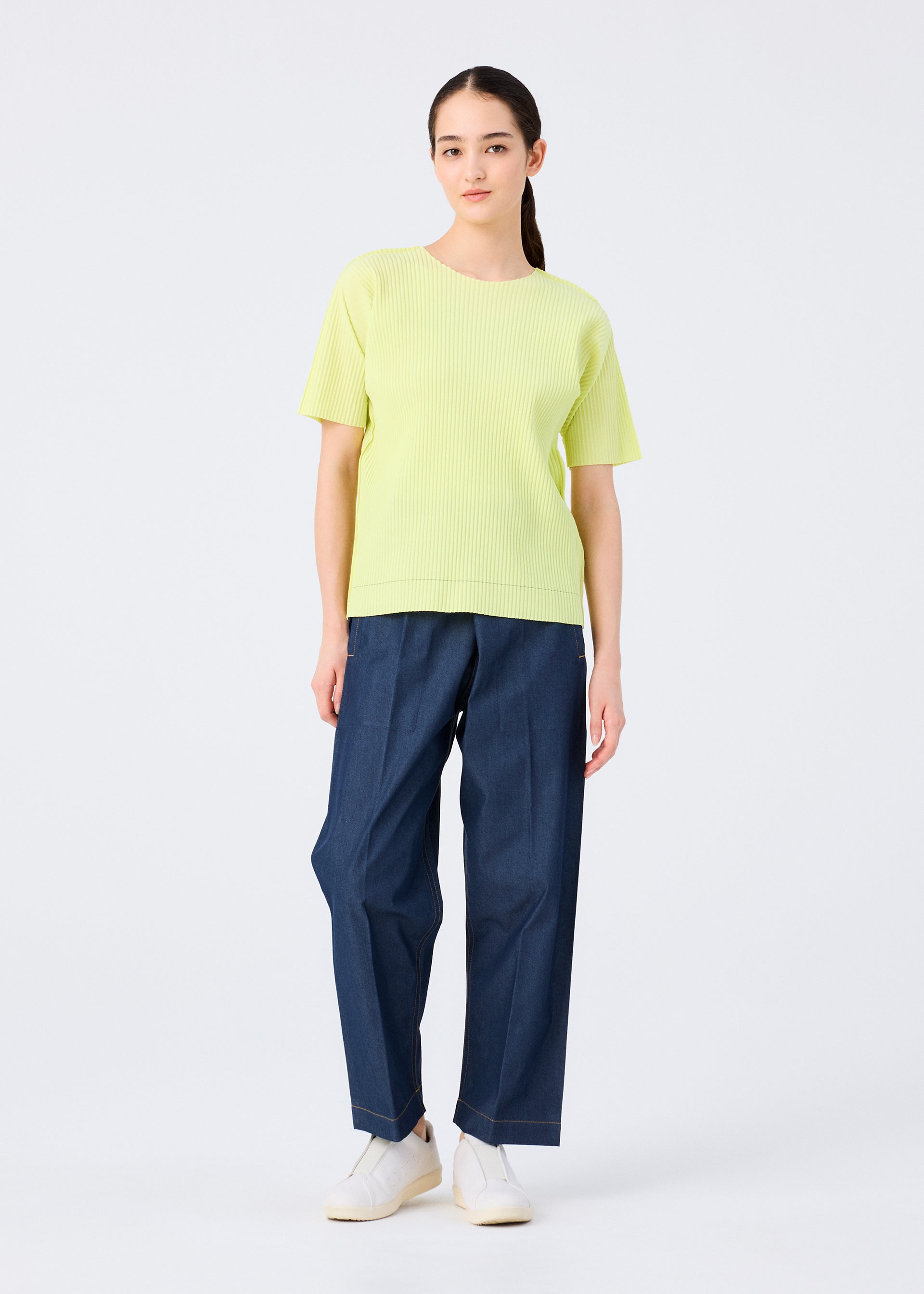 FINE KNIT PLEATS COLOR 2 – isseymiyake.com