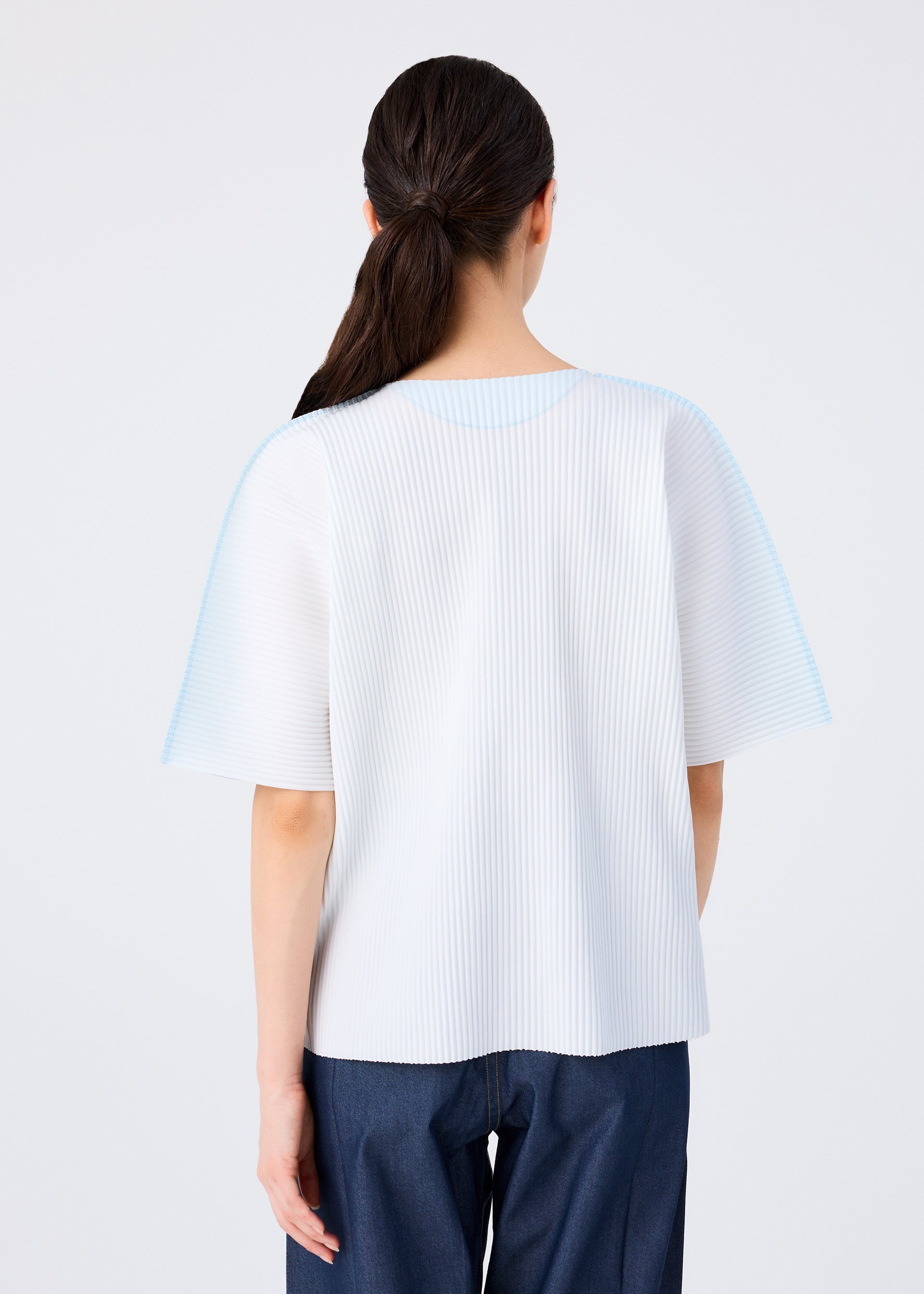 MAGIC FINE KNIT PLEATS T、ウィメンズ_トップス_トップ、着用画像2