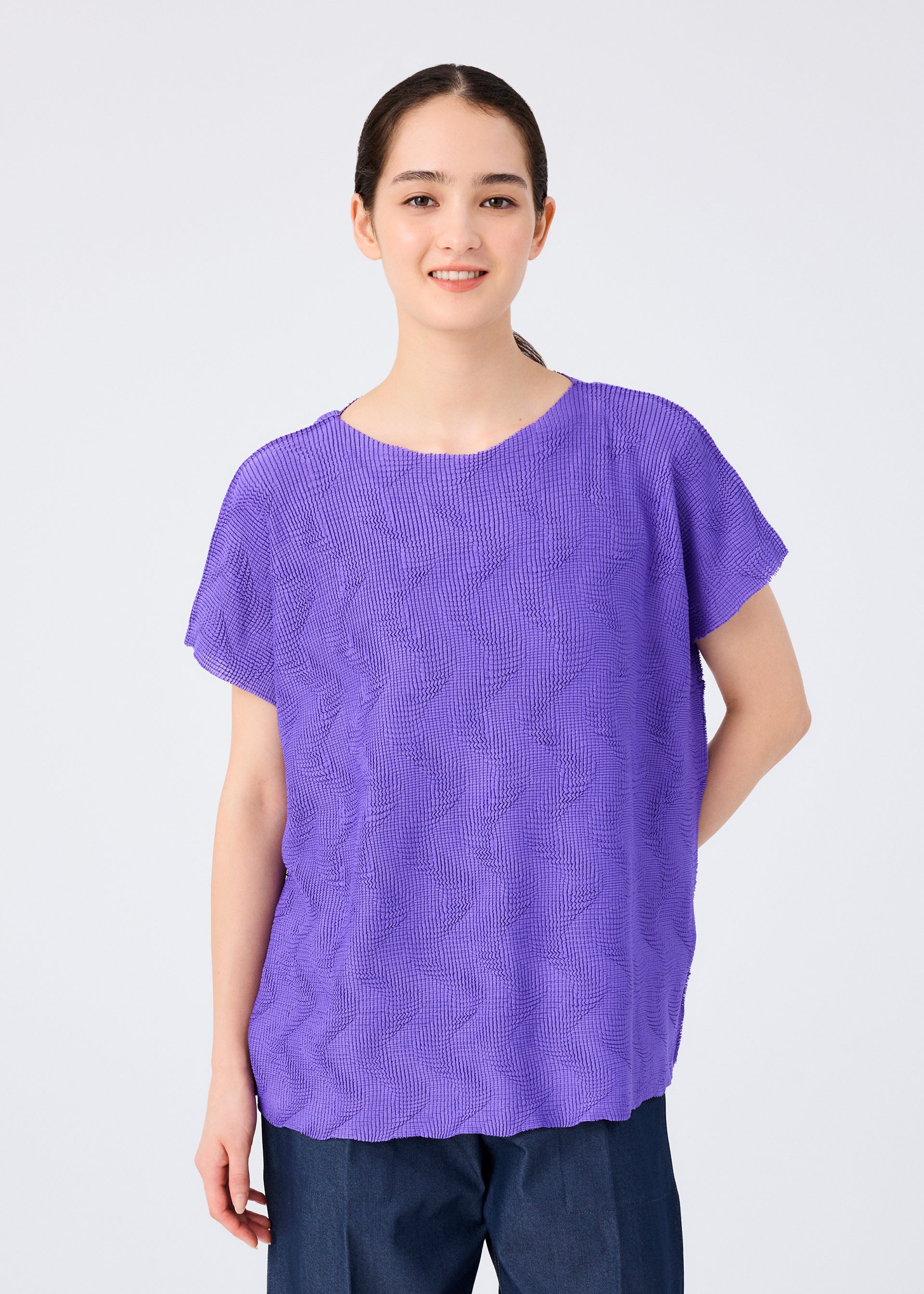 WAVE KNIT STRETCH PLEATS – isseymiyake.com