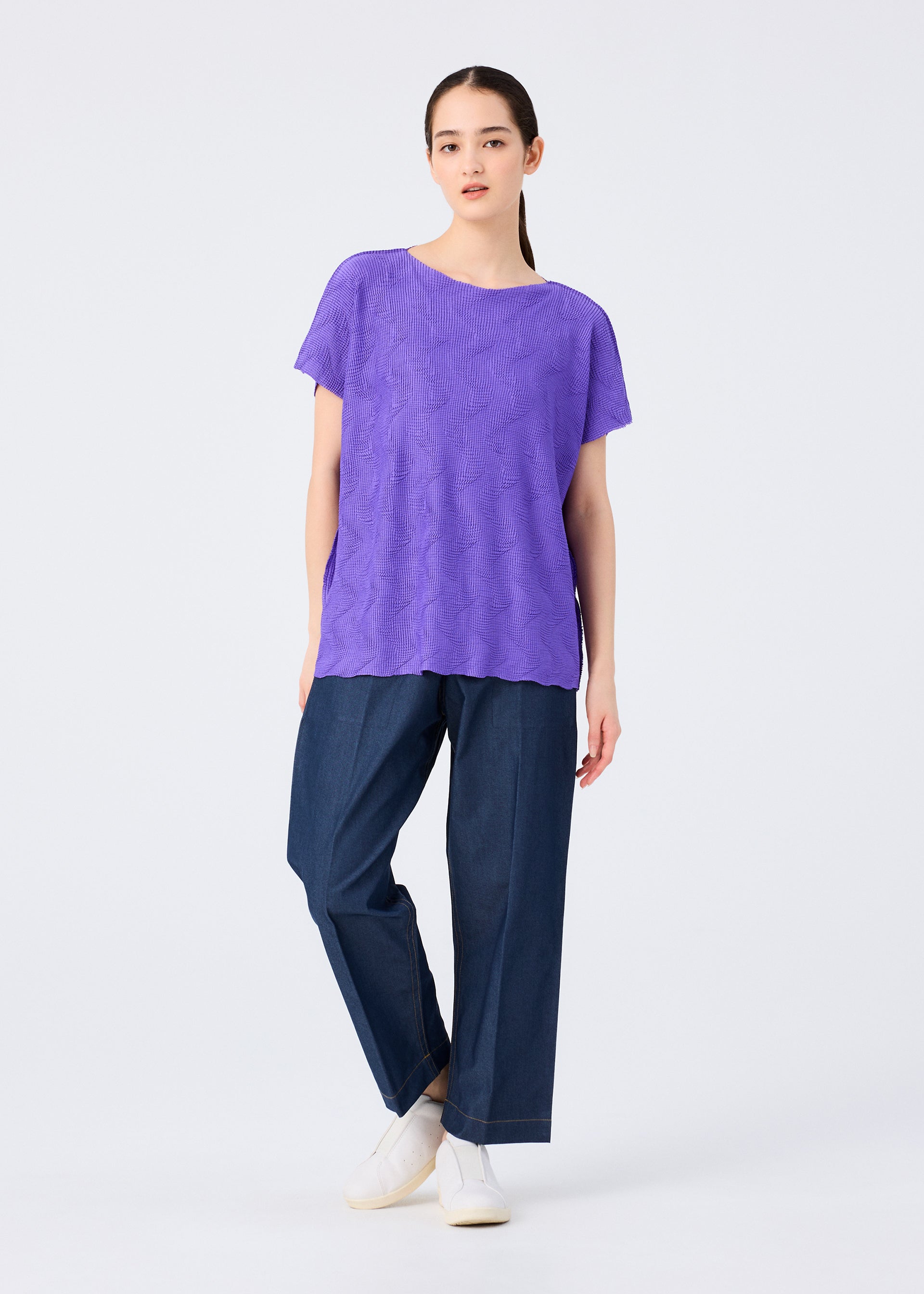 WAVE KNIT STRETCH PLEATS – isseymiyake.com