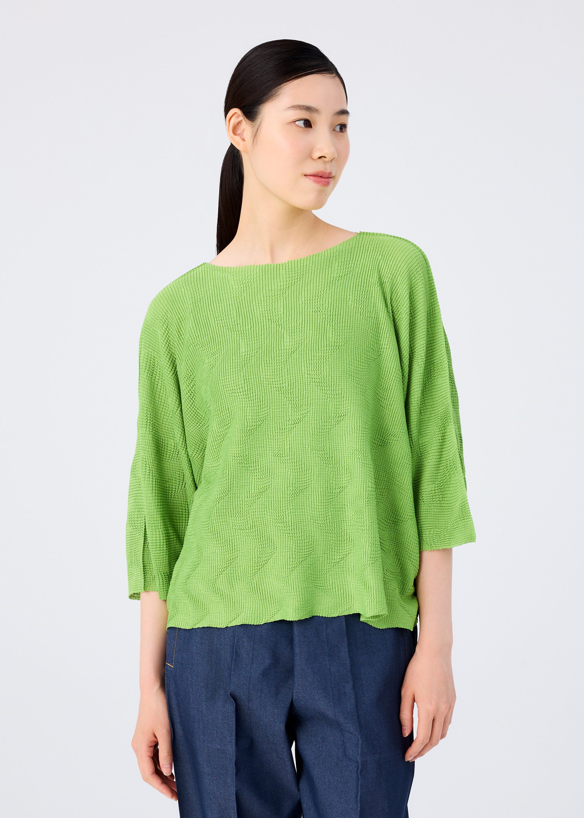 WAVE KNIT STRETCH PLEATS – isseymiyake.com