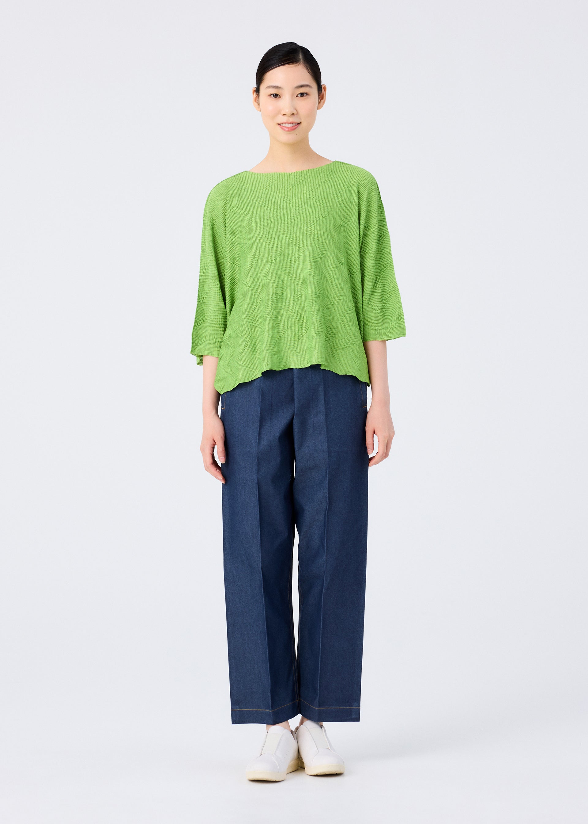 WAVE KNIT STRETCH PLEATS – isseymiyake.com